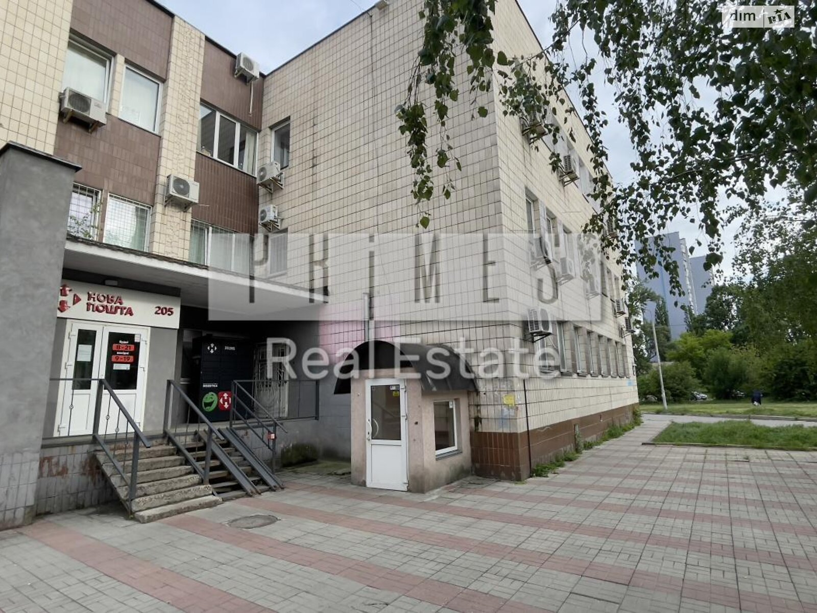 Коммерческое помещение в Киеве, продажа по Симиренко улица, район Борщаговка, цена: 1 200 000 долларов за объект фото 1 Коммерческое помещение в Киеве, продажа по Симиренко улица, район Борщаговка, цена: 1 200 000 долларов за объект фото 1