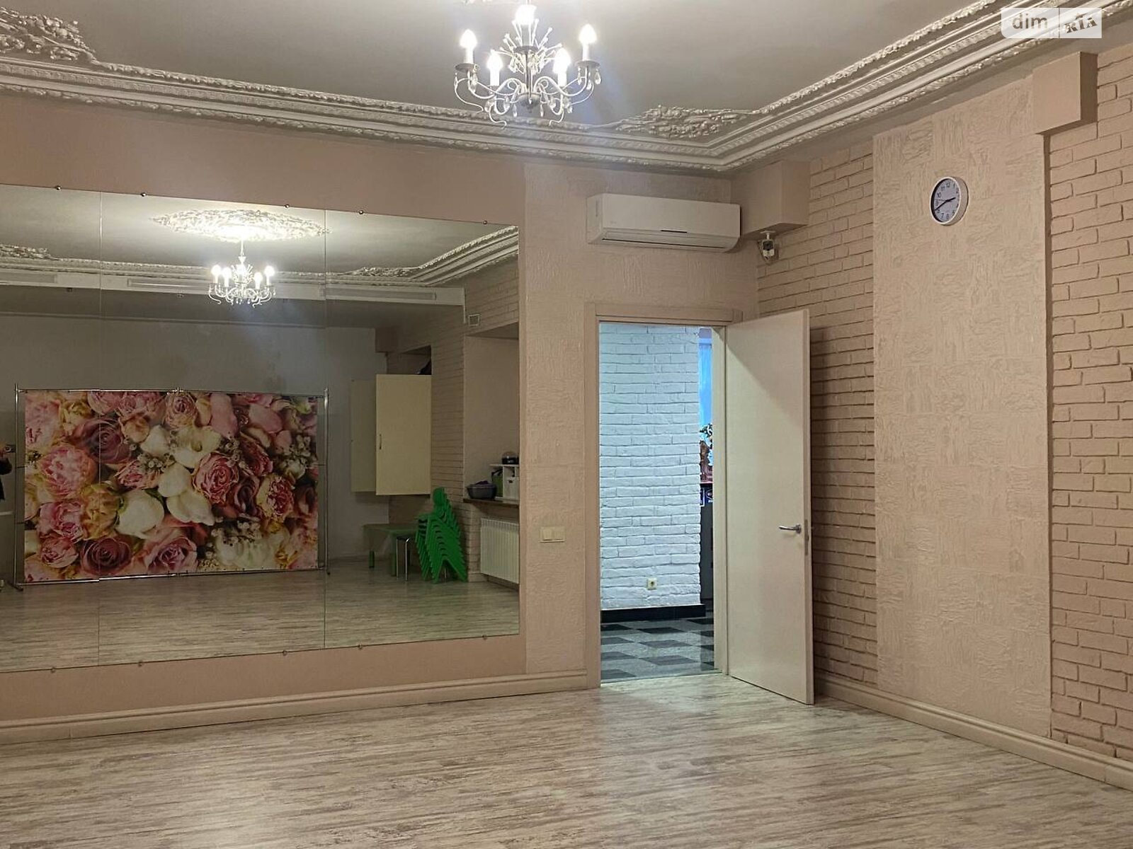 Коммерческое помещение в Киеве, продажа по Шота Руставели улица, район Черепанова гора, цена: 450 000 долларов за объект фото 1 Коммерческое помещение в Киеве, продажа по Шота Руставели улица, район Черепанова гора, цена: 450 000 долларов за объект фото 1