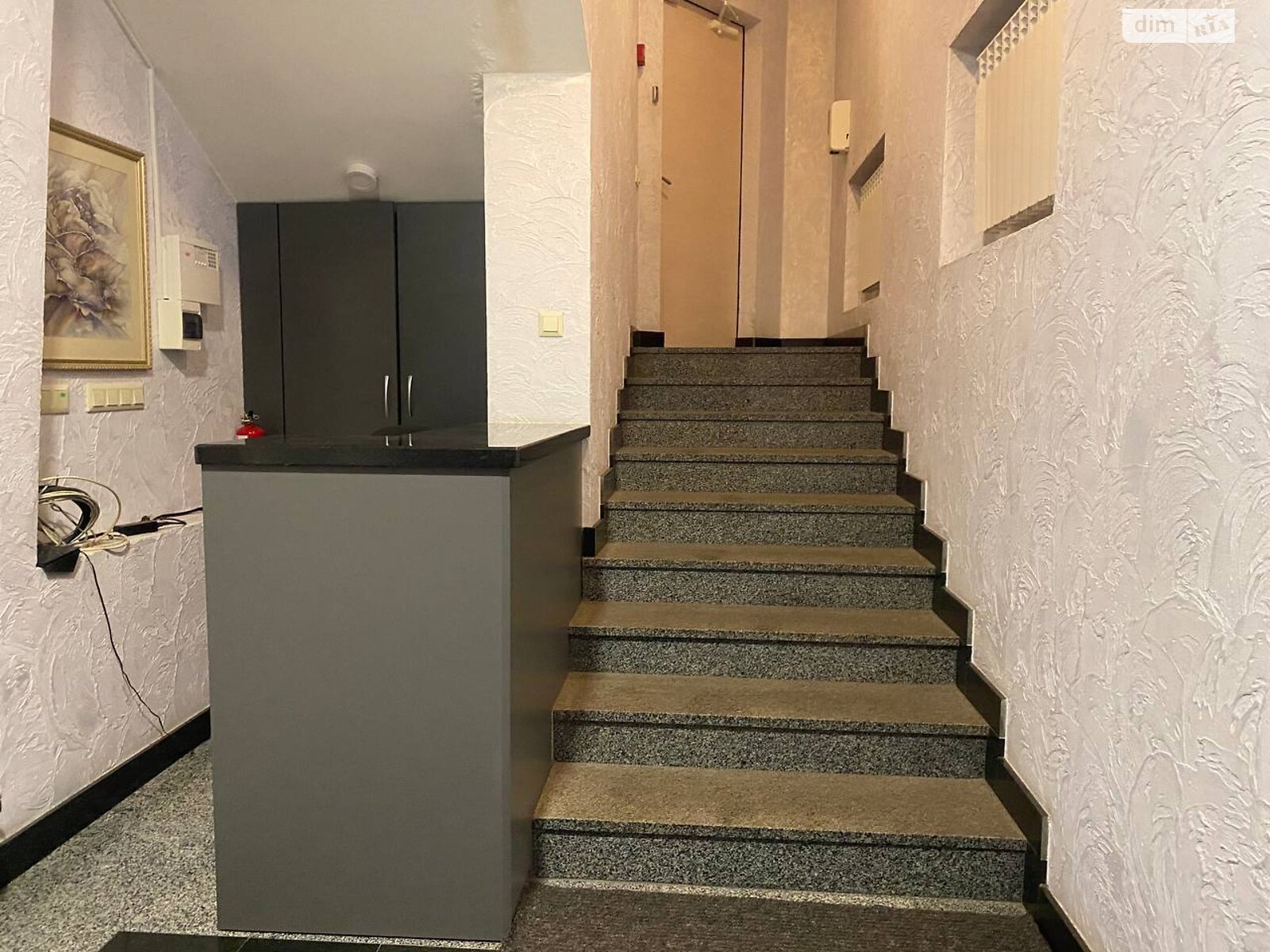 Коммерческое помещение в Киеве, продажа по Шота Руставели улица, район Черепанова гора, цена: 450 000 долларов за объект фото 1 Коммерческое помещение в Киеве, продажа по Шота Руставели улица, район Черепанова гора, цена: 450 000 долларов за объект фото 1