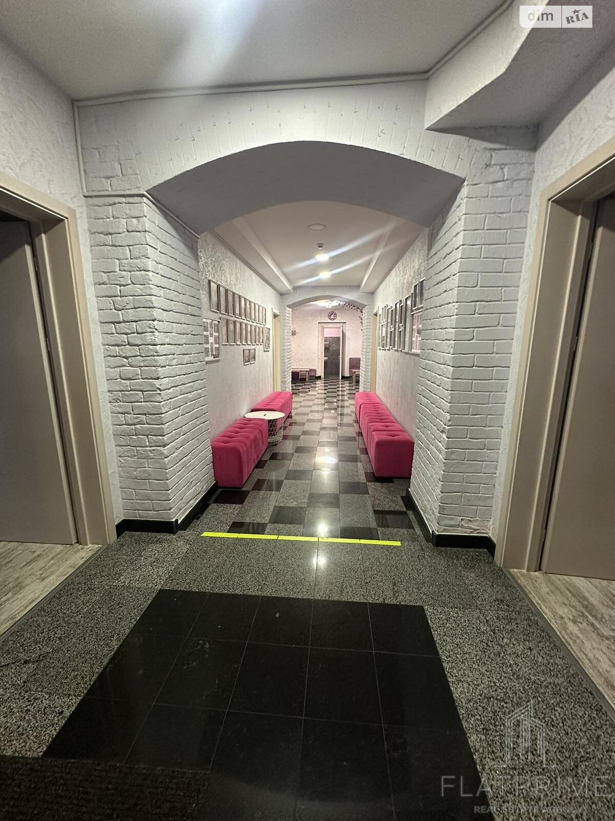 Коммерческое помещение в Киеве, продажа по Шота Руставели улица 30, район Рождественская, цена: 390 000 долларов за объект фото 1