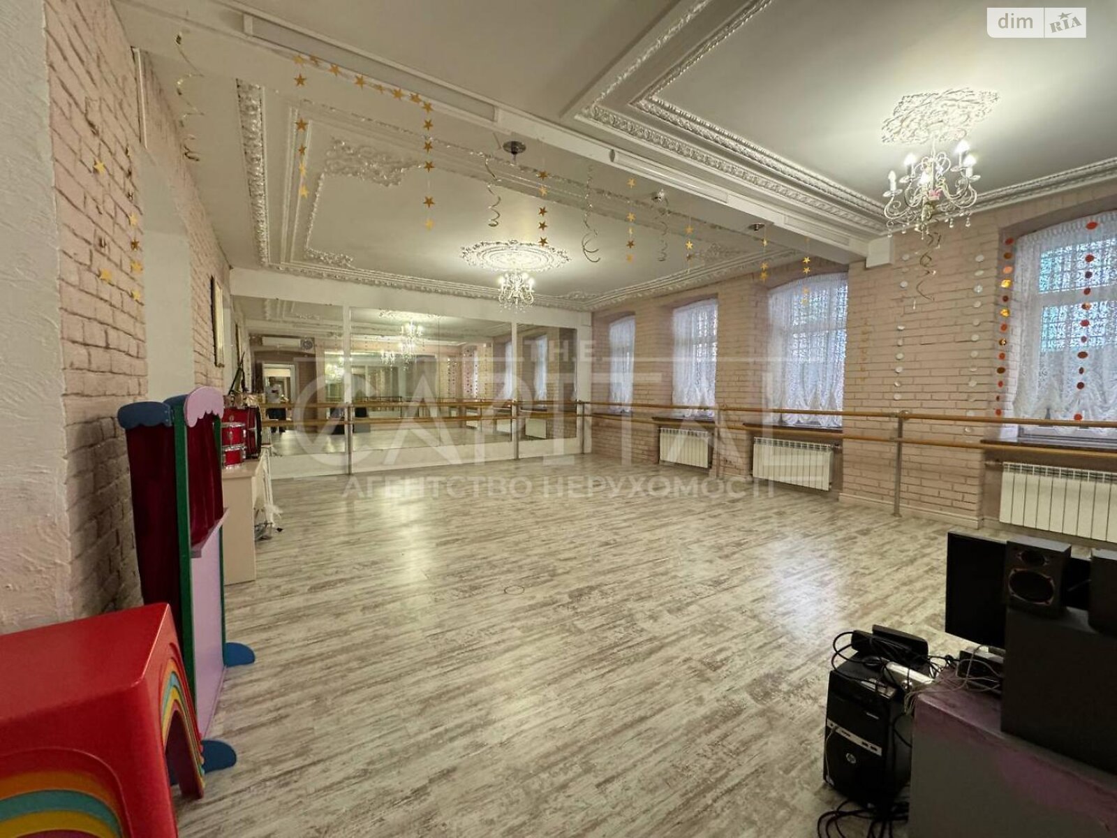 Комерційне приміщення в Києві, продаж по Шота Руставелі вулиця 30Б, район Черепанова гора, ціна: 430 000 доларів за об’єкт фото 1 Комерційне приміщення в Києві, продаж по Шота Руставелі вулиця 30Б, район Черепанова гора, ціна: 430 000 доларів за об’єкт фото 1