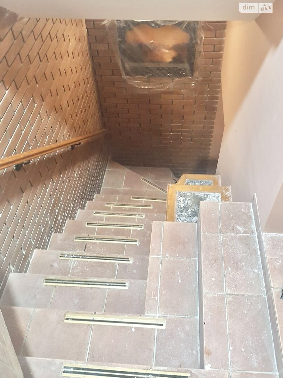 Комерційне приміщення в Києві, продаж по Василя Тютюнника вулиця 5, район Черепанова гора, ціна: 150 000 доларів за об’єкт фото 1 Комерційне приміщення в Києві, продаж по Василя Тютюнника вулиця 5, район Черепанова гора, ціна: 150 000 доларів за об’єкт фото 1