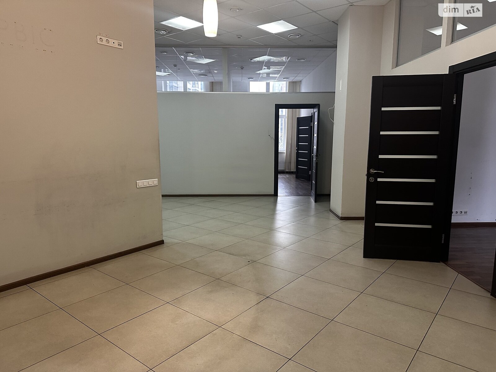 Коммерческое помещение в Киеве, продажа по Андрея Верхогляда (Драгомирова) улица 16, район Черная Гора, цена: 939 200 долларов за объект фото 1