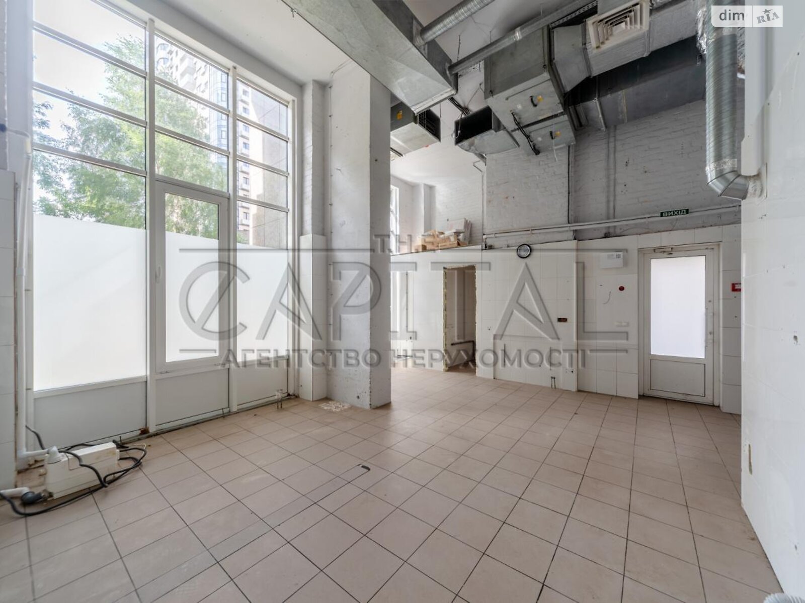 Комерційне приміщення в Києві, продаж по Андрія Верхогляда (Драгомирова) вулиця 12, район Чорна Гора, ціна: 1 270 000 доларів за об’єкт фото 1