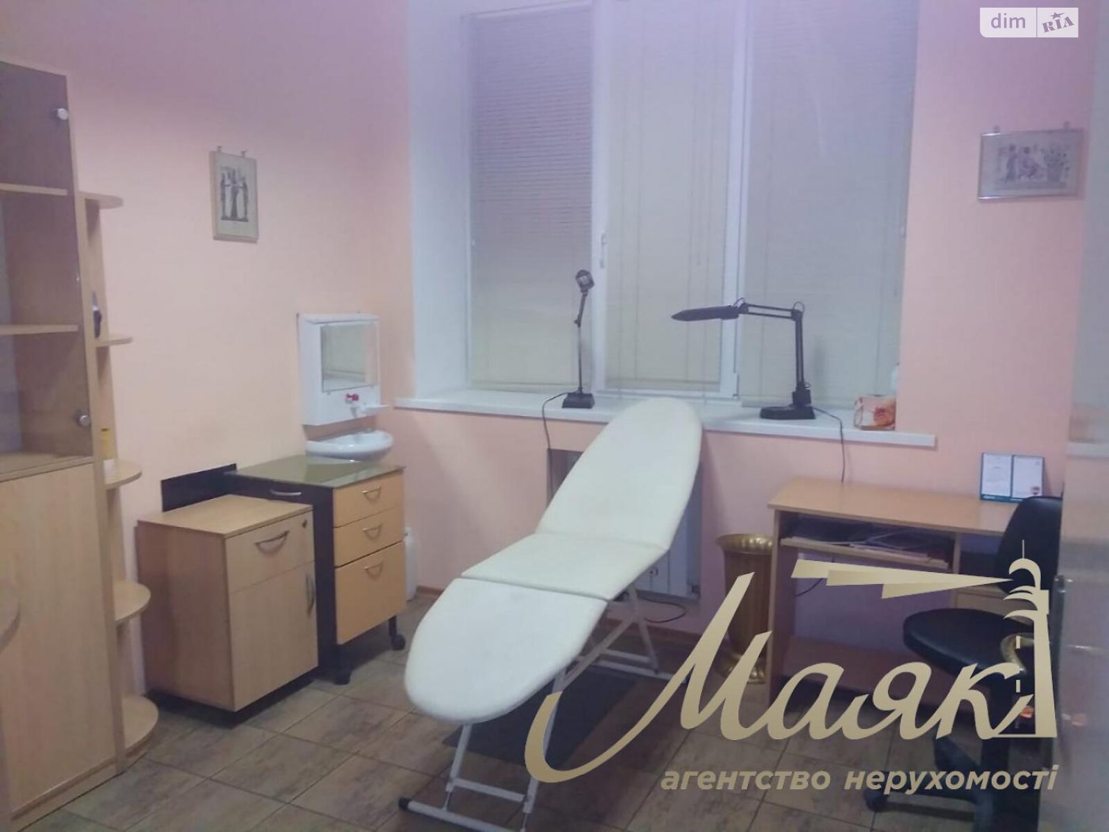 Коммерческое помещение в Киеве, продажа по Михаила Бойчука улица 18, район Черная Гора, цена: 245 000 долларов за объект фото 1 Коммерческое помещение в Киеве, продажа по Михаила Бойчука улица 18, район Черная Гора, цена: 245 000 долларов за объект фото 1