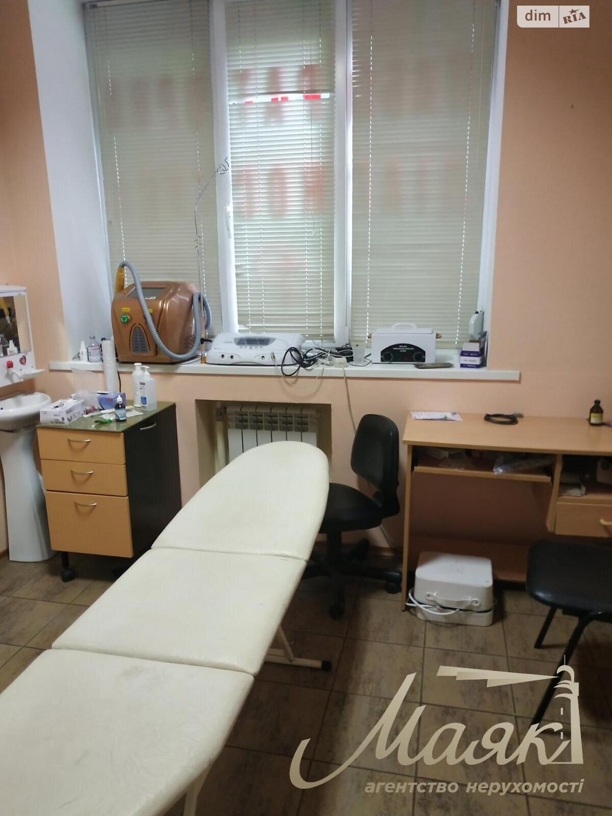 Коммерческое помещение в Киеве, продажа по Михаила Бойчука улица 18, район Черная Гора, цена: 245 000 долларов за объект фото 1 Коммерческое помещение в Киеве, продажа по Михаила Бойчука улица 18, район Черная Гора, цена: 245 000 долларов за объект фото 1