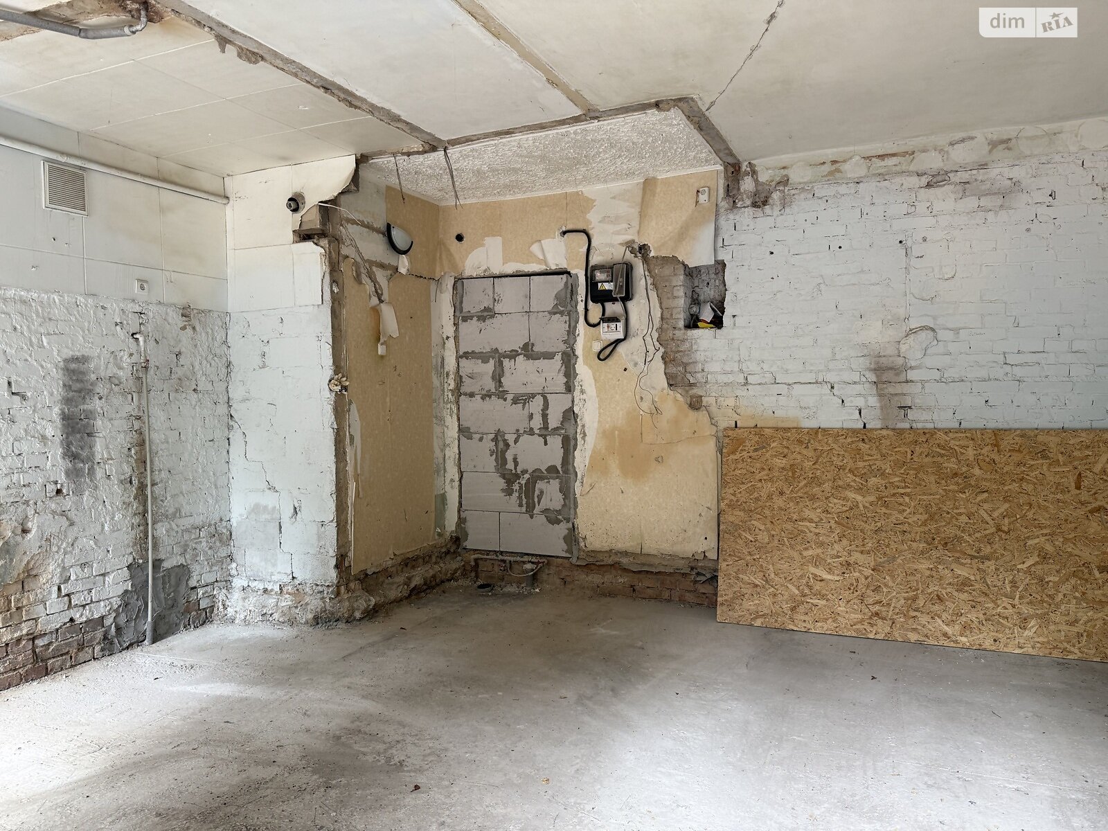 Коммерческое помещение в Киеве, продажа по Николая Михновского (Дружбы Народов) бульвар 32, район Черная Гора, цена: 175 000 долларов за объект фото 1