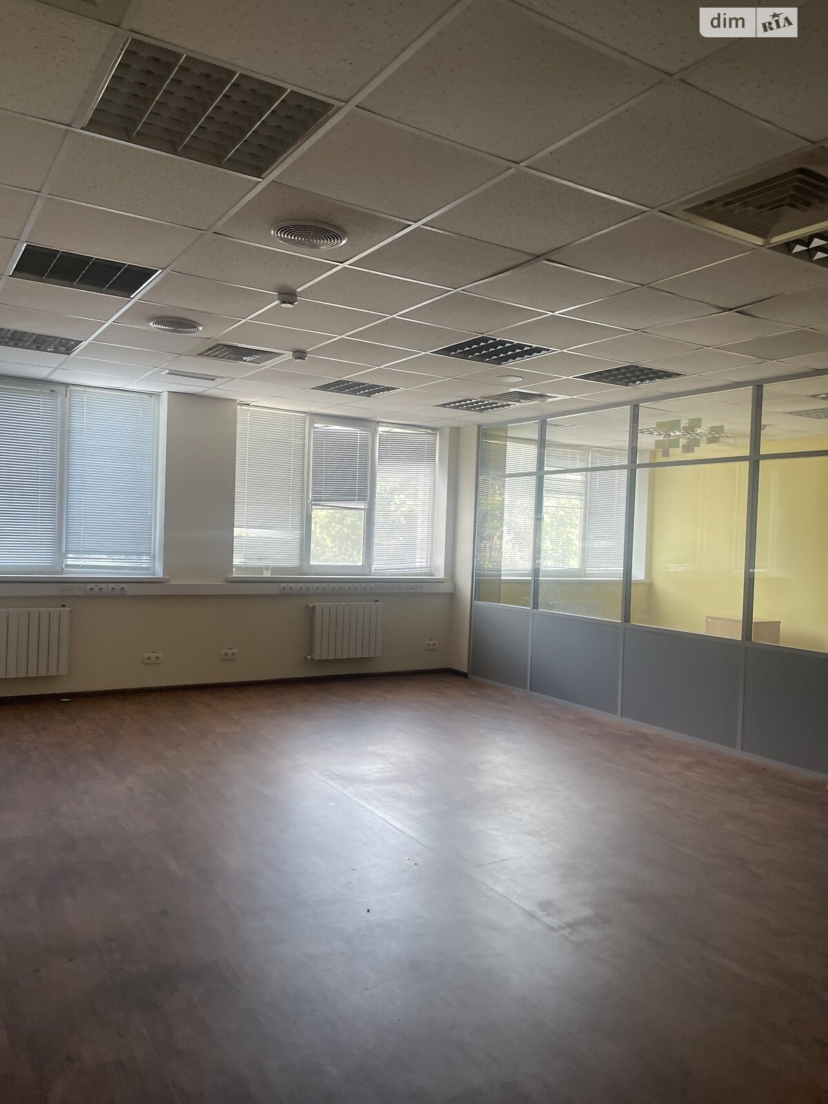 Коммерческое помещение в Киеве, продажа по Бориспольская улица, район Дарницкий, цена: 1 500 000 долларов за объект фото 1 Коммерческое помещение в Киеве, продажа по Бориспольская улица, район Дарницкий, цена: 1 500 000 долларов за объект фото 1