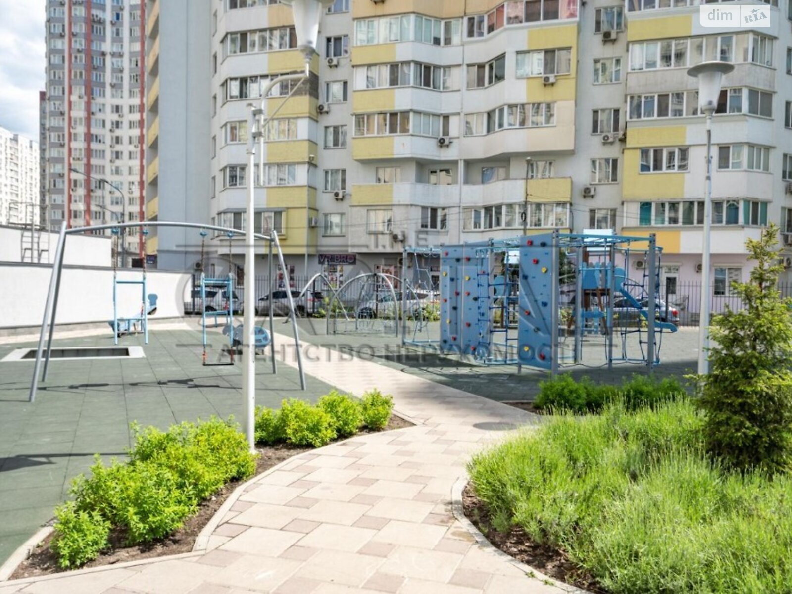 Комерційне приміщення в Києві, продаж по Олени Пчілки вулиця, район Дарницький, ціна: 160 000 доларів за об’єкт фото 1 Комерційне приміщення в Києві, продаж по Олени Пчілки вулиця, район Дарницький, ціна: 160 000 доларів за об’єкт фото 1
