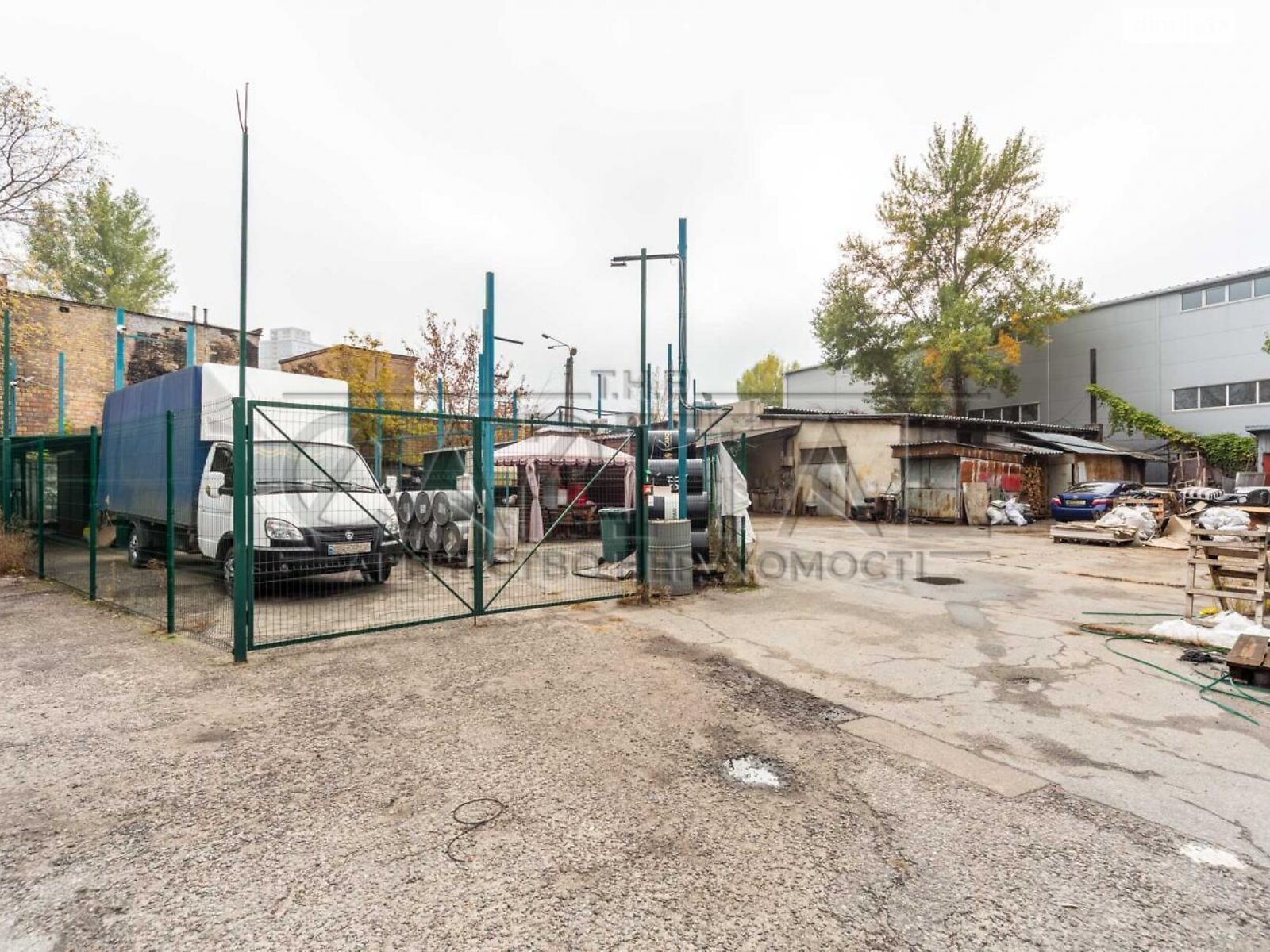 Коммерческое помещение в Киеве, продажа по Здолбуновская улица, район Дарницкий, цена: 2 500 000 долларов за объект фото 1 Коммерческое помещение в Киеве, продажа по Здолбуновская улица, район Дарницкий, цена: 2 500 000 долларов за объект фото 1