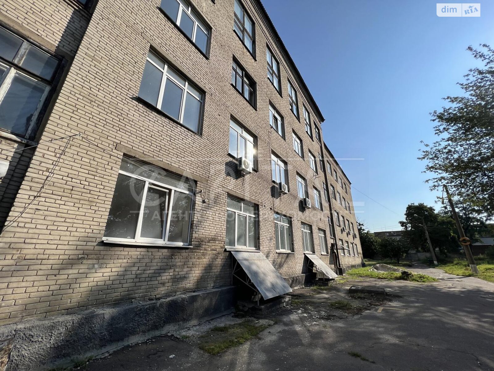 Коммерческое помещение в Киеве, продажа по Якова Гнездовского (Магнитогорская) улица 1Б, район Деснянский, цена: 1 300 000 долларов за объект фото 1