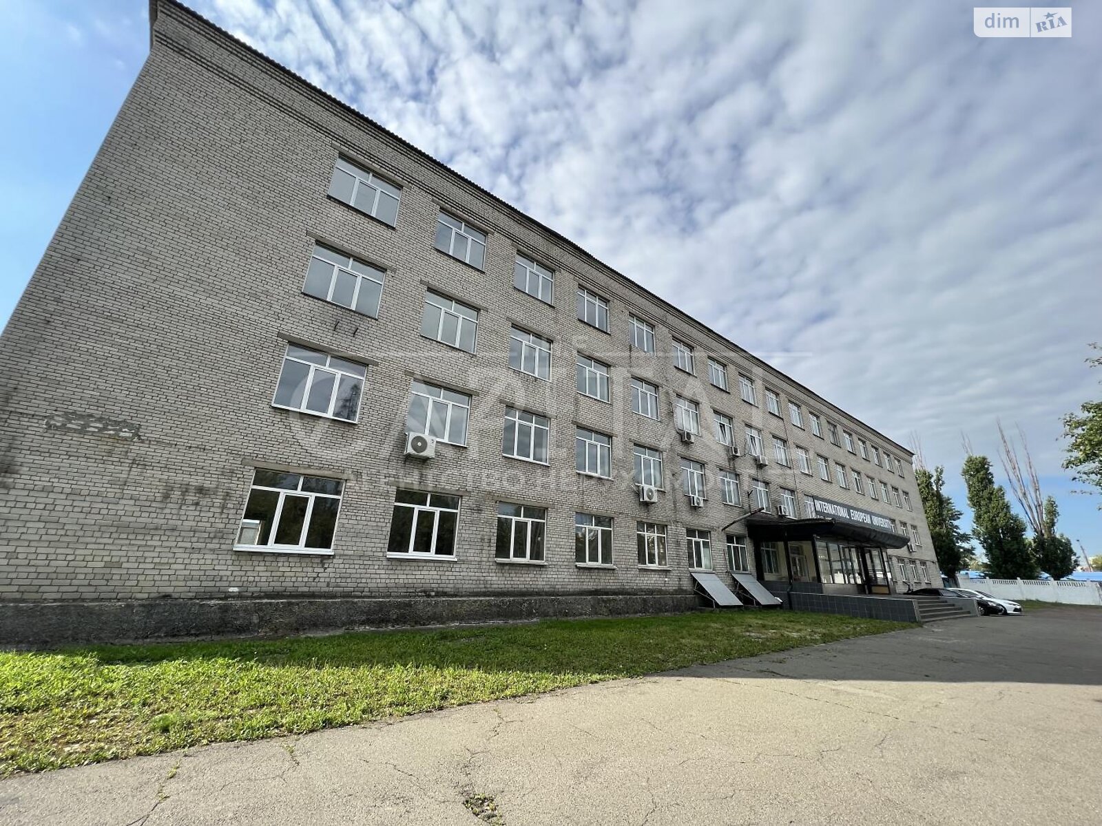 Коммерческое помещение в Киеве, продажа по Якова Гнездовского (Магнитогорская) улица 1Б, район Деснянский, цена: 1 300 000 долларов за объект фото 1