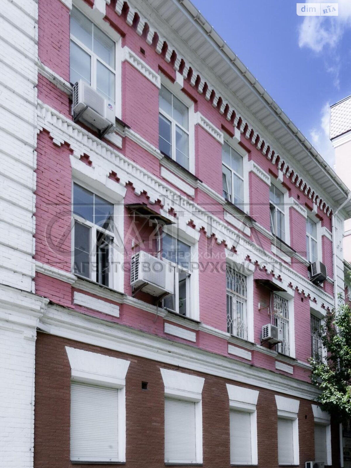 Коммерческое помещение в Киеве, Гоголевская улица 39, цена: продажи 900 000 долларов за объект фото 1 Коммерческое помещение в Киеве, Гоголевская улица 39, цена продажи: 900 000 долларов за объект фото 1