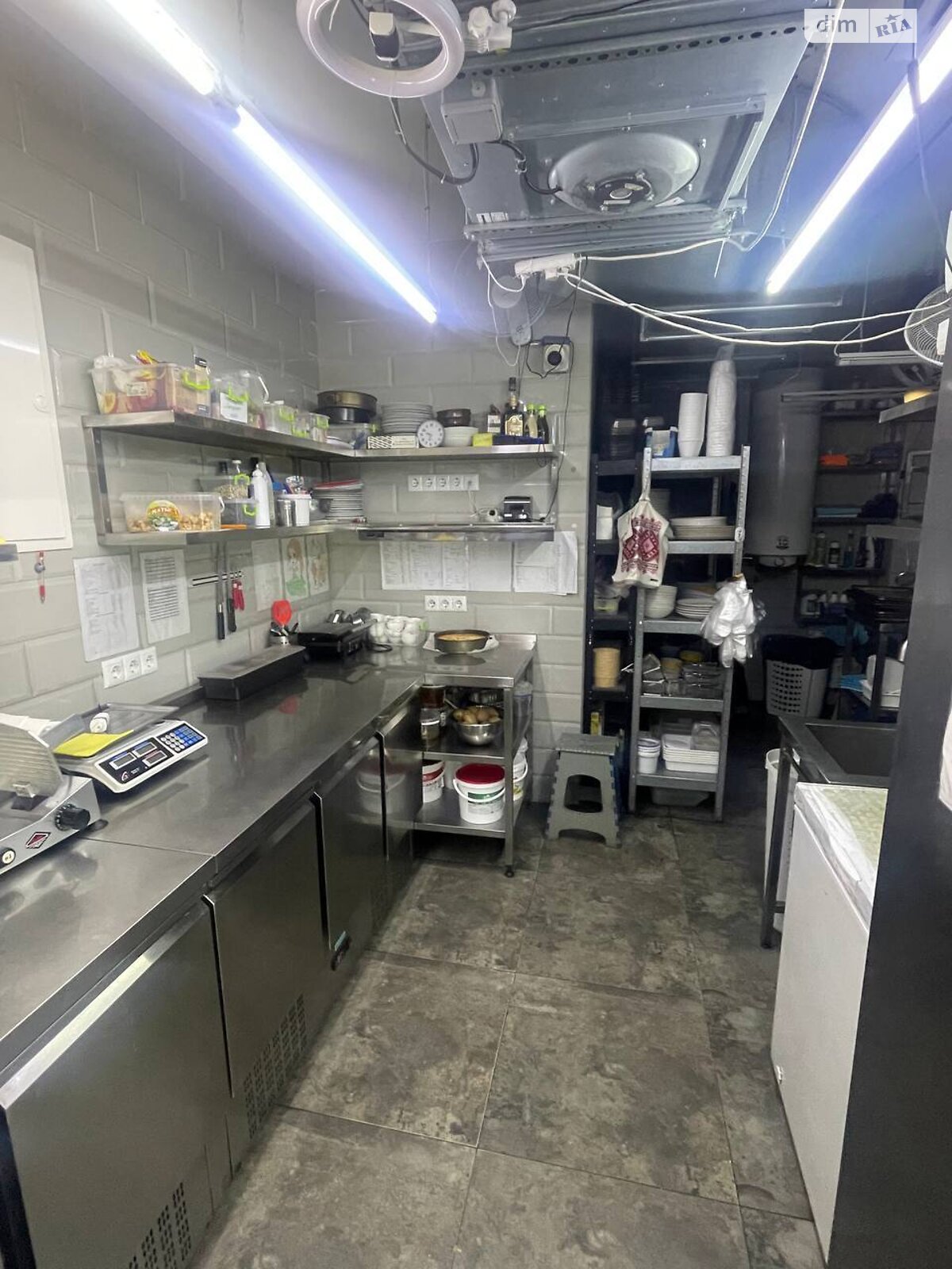 Комерційне приміщення в Києві, продаж по Михайла Максимовича вулиця 24Б, район Голосіїв, ціна: 320 000 доларів за об’єкт фото 1 Комерційне приміщення в Києві, продаж по Михайла Максимовича вулиця 24Б, район Голосіїв, ціна: 320 000 доларів за об’єкт фото 1