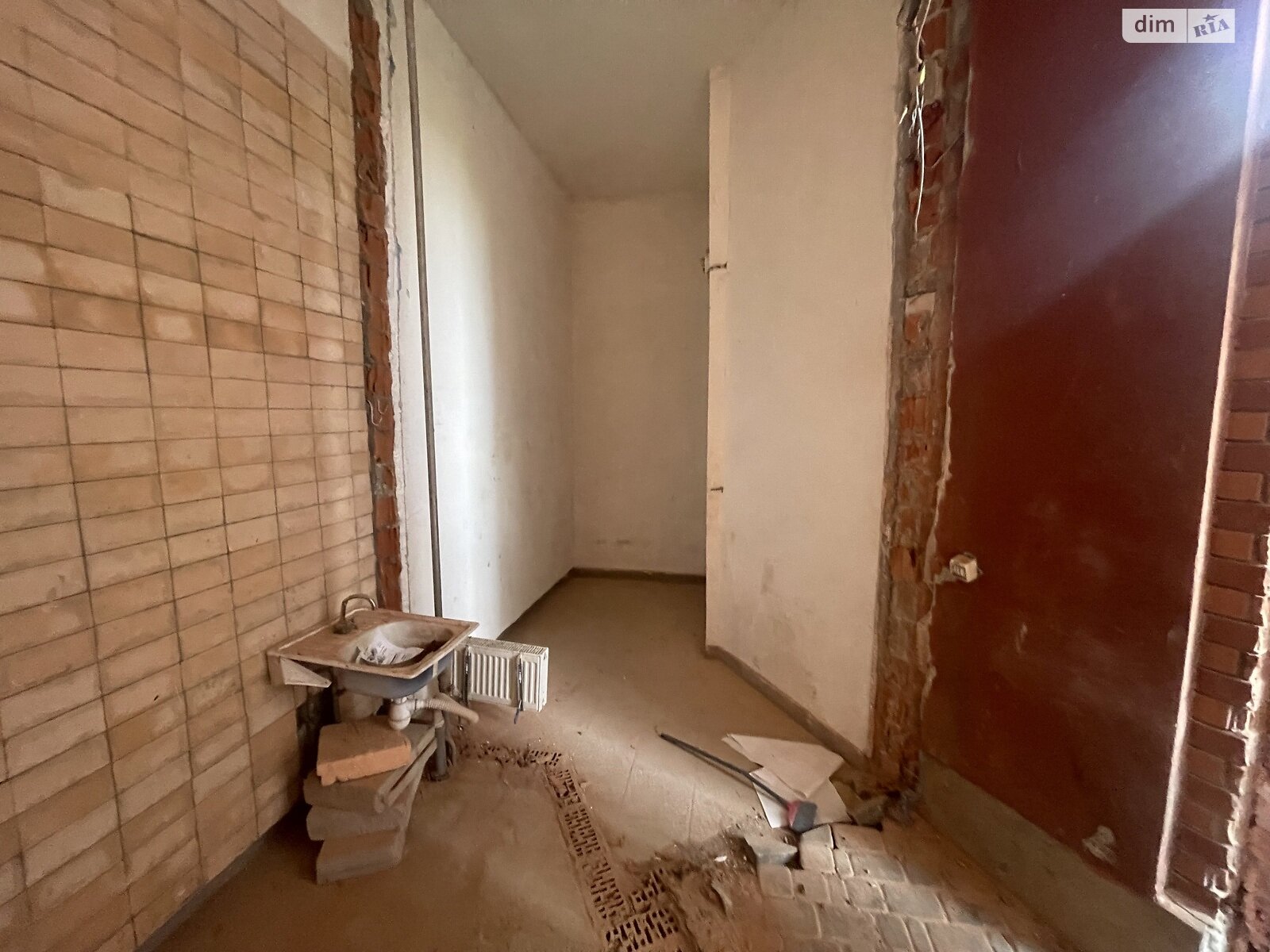 Комерційне приміщення в Києві, продаж по Юлії Здановської (Михайла Ломоносова) вулиця 71Г, район Голосіїв, ціна: 35 000 доларів за об’єкт фото 1 Комерційне приміщення в Києві, продаж по Юлії Здановської (Михайла Ломоносова) вулиця 71Г, район Голосіїв, ціна: 35 000 доларів за об’єкт фото 1