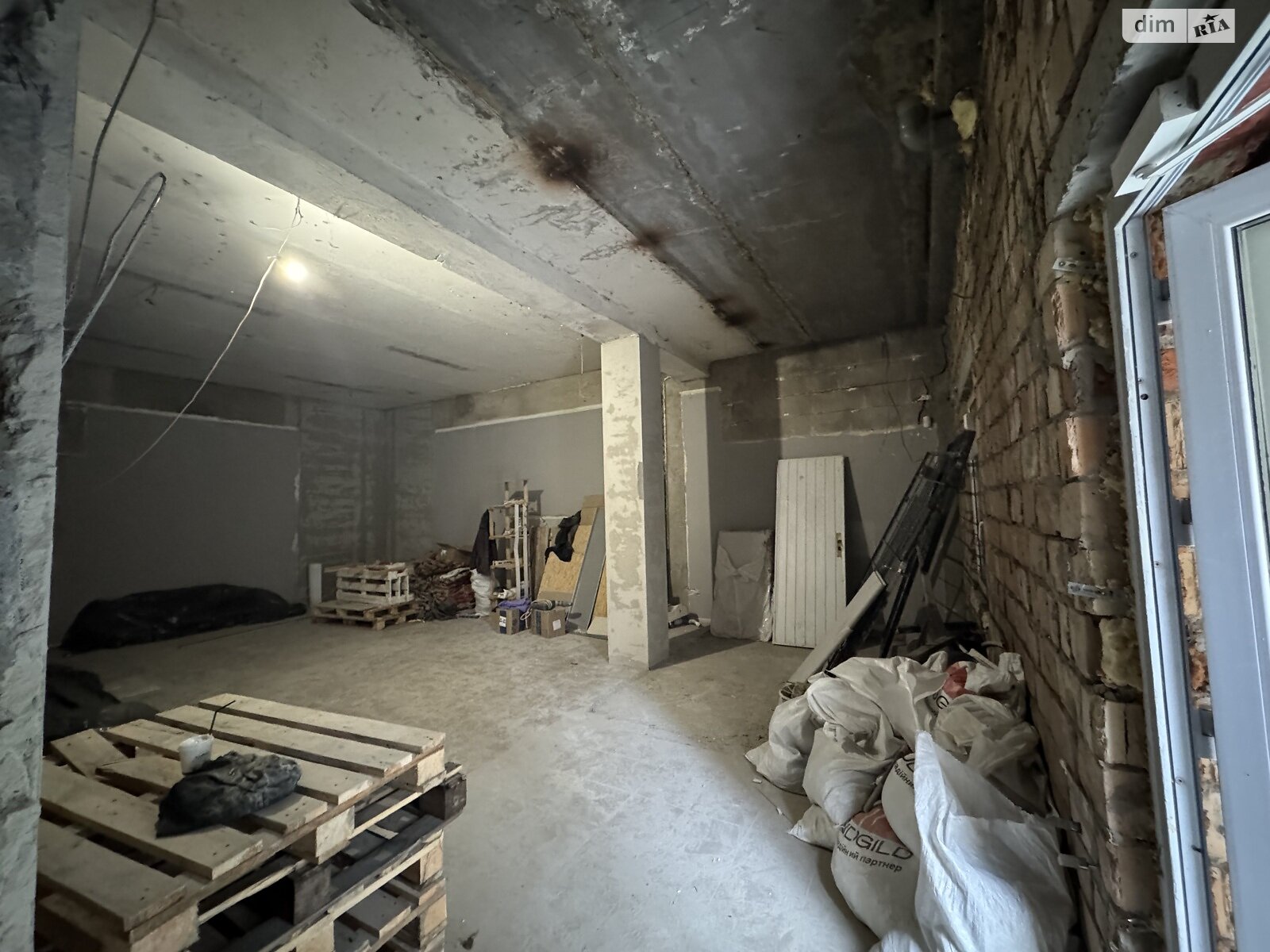 Коммерческое помещение в Киеве, Голосеевский переулок 108, цена: продажи 107 900 долларов за объект фото 1 Коммерческое помещение в Киеве, Голосеевский переулок 108, цена продажи: 107 900 долларов за объект фото 1