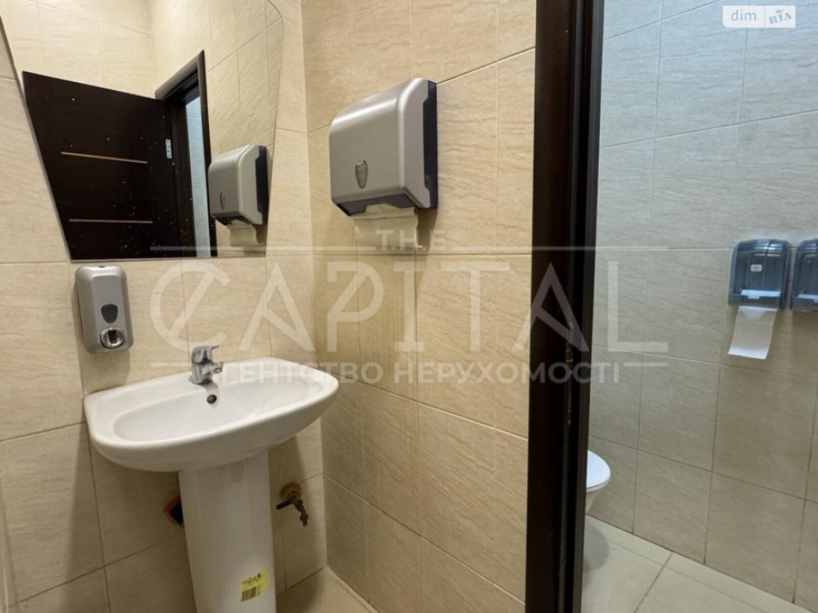 Комерційне приміщення в Києві, продаж по Польова вулиця 61, район Караваєві Дачі, ціна: 1 675 000 доларів за об’єкт фото 1