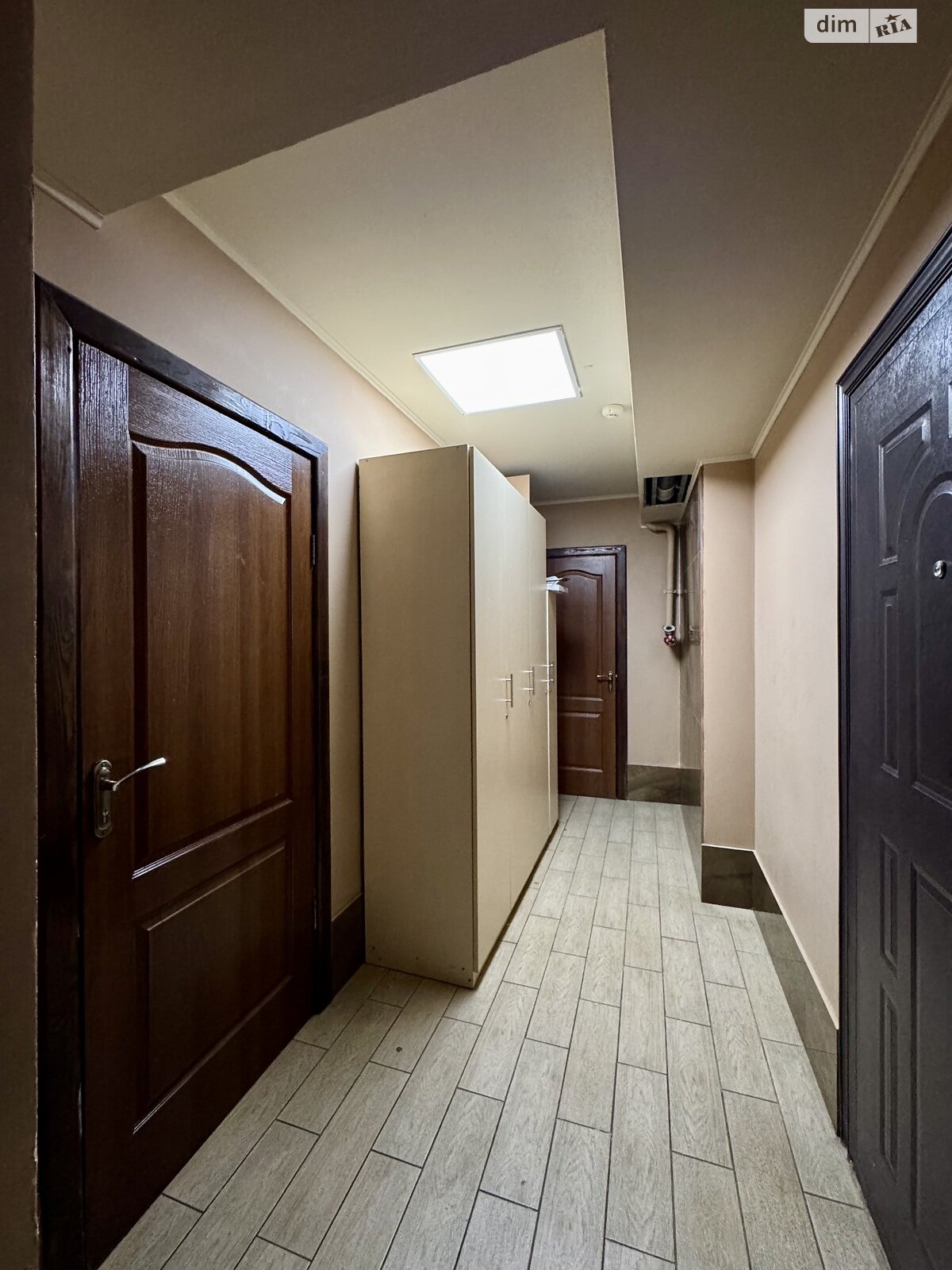 Коммерческое помещение в Киеве, продажа по Конча-Заспинская (Генерала Матыкина) улица 12, район Конча-Заспа, цена: 50 000 долларов за объект фото 1