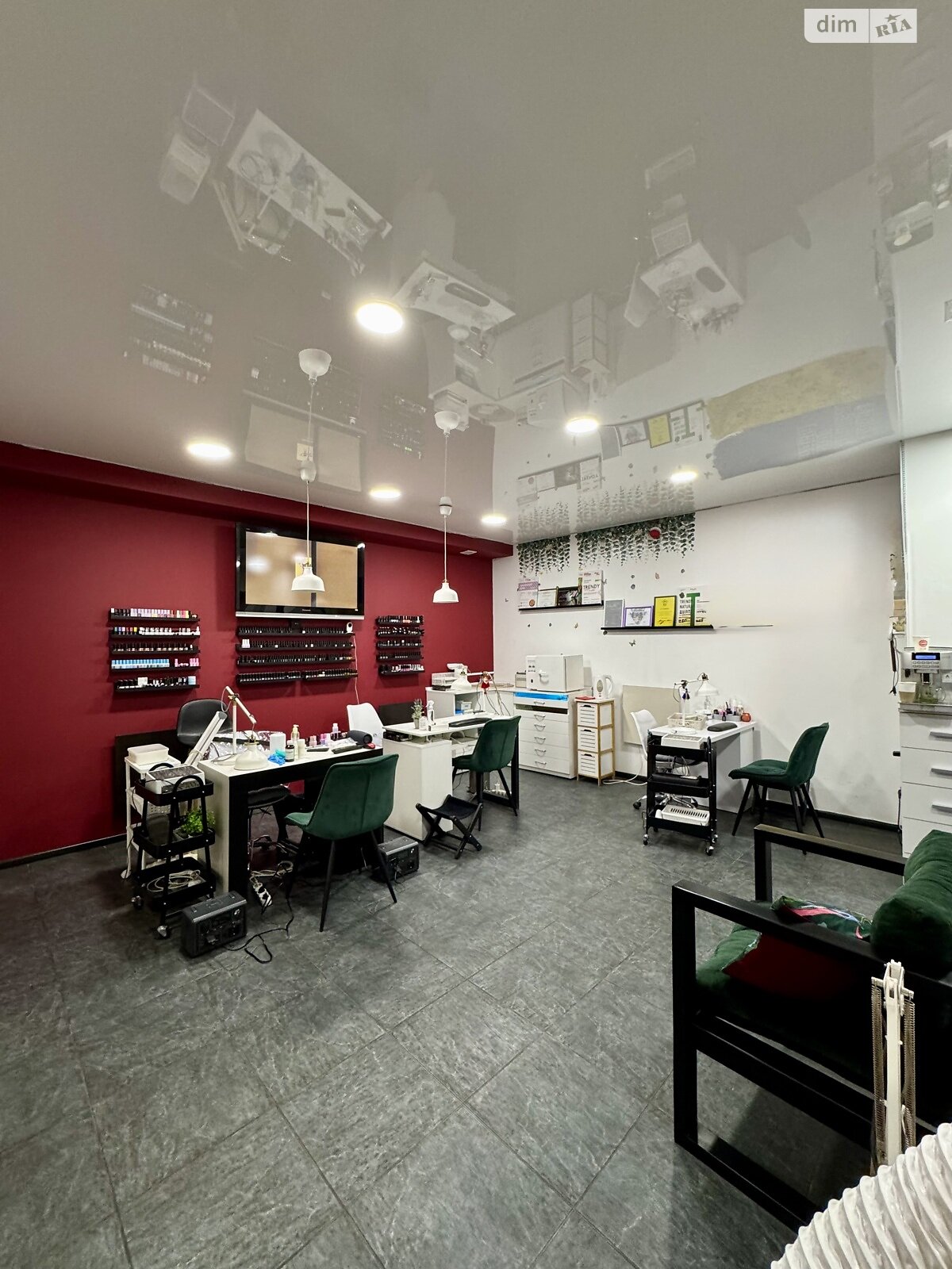 Коммерческое помещение в Киеве, продажа по Конча-Заспинская (Генерала Матыкина) улица, район Конча-Заспа, цена: 72 000 долларов за объект фото 1