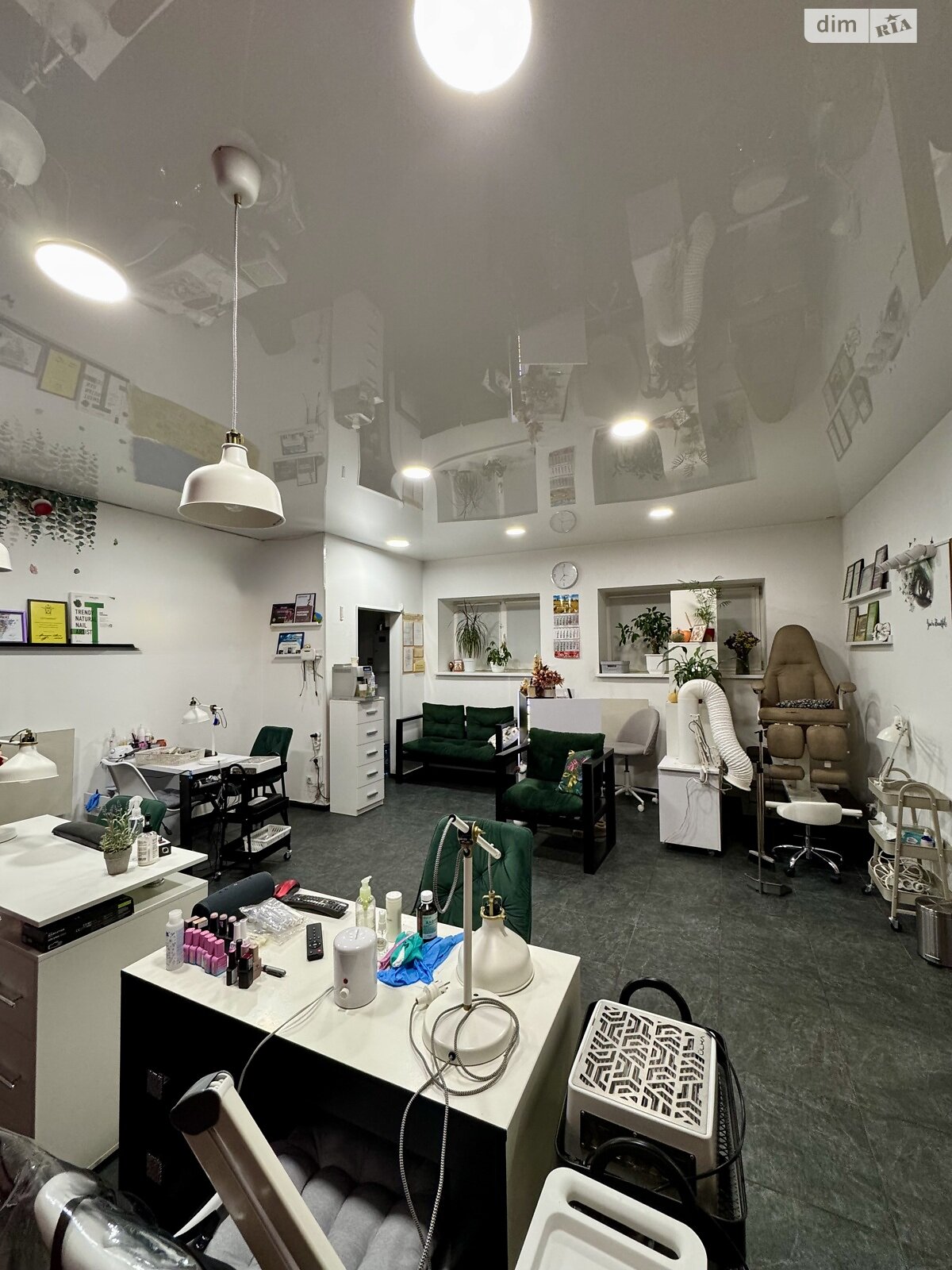 Коммерческое помещение в Киеве, продажа по Конча-Заспинская (Генерала Матыкина) улица, район Конча-Заспа, цена: 72 000 долларов за объект фото 1