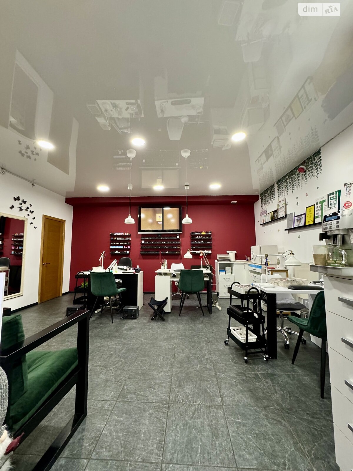 Коммерческое помещение в Киеве, продажа по Конча-Заспинская (Генерала Матыкина) улица, район Конча-Заспа, цена: 72 000 долларов за объект фото 1