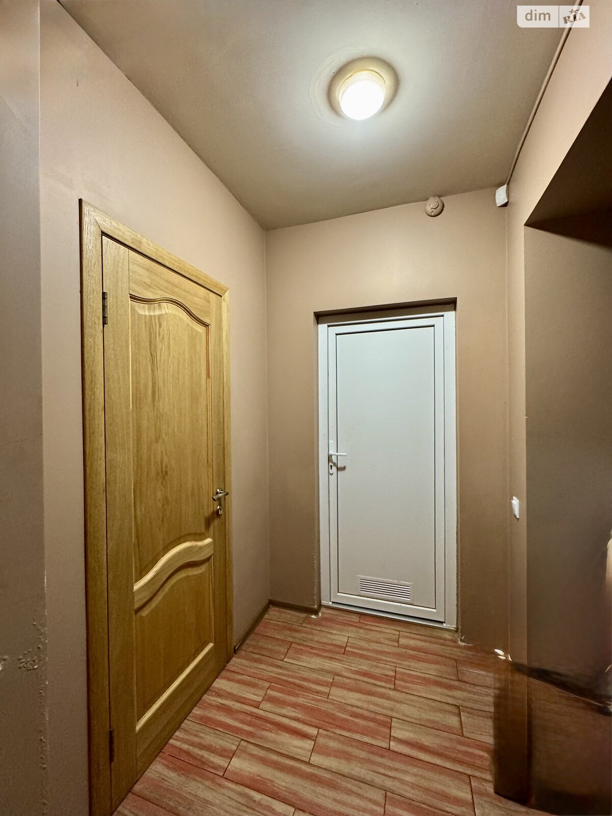 Коммерческое помещение в Киеве, продажа по Конча-Заспинская (Генерала Матыкина) улица 12, район Конча-Заспа, цена: 85 000 долларов за объект фото 1 Коммерческое помещение в Киеве, продажа по Конча-Заспинская (Генерала Матыкина) улица 12, район Конча-Заспа, цена: 85 000 долларов за объект фото 1