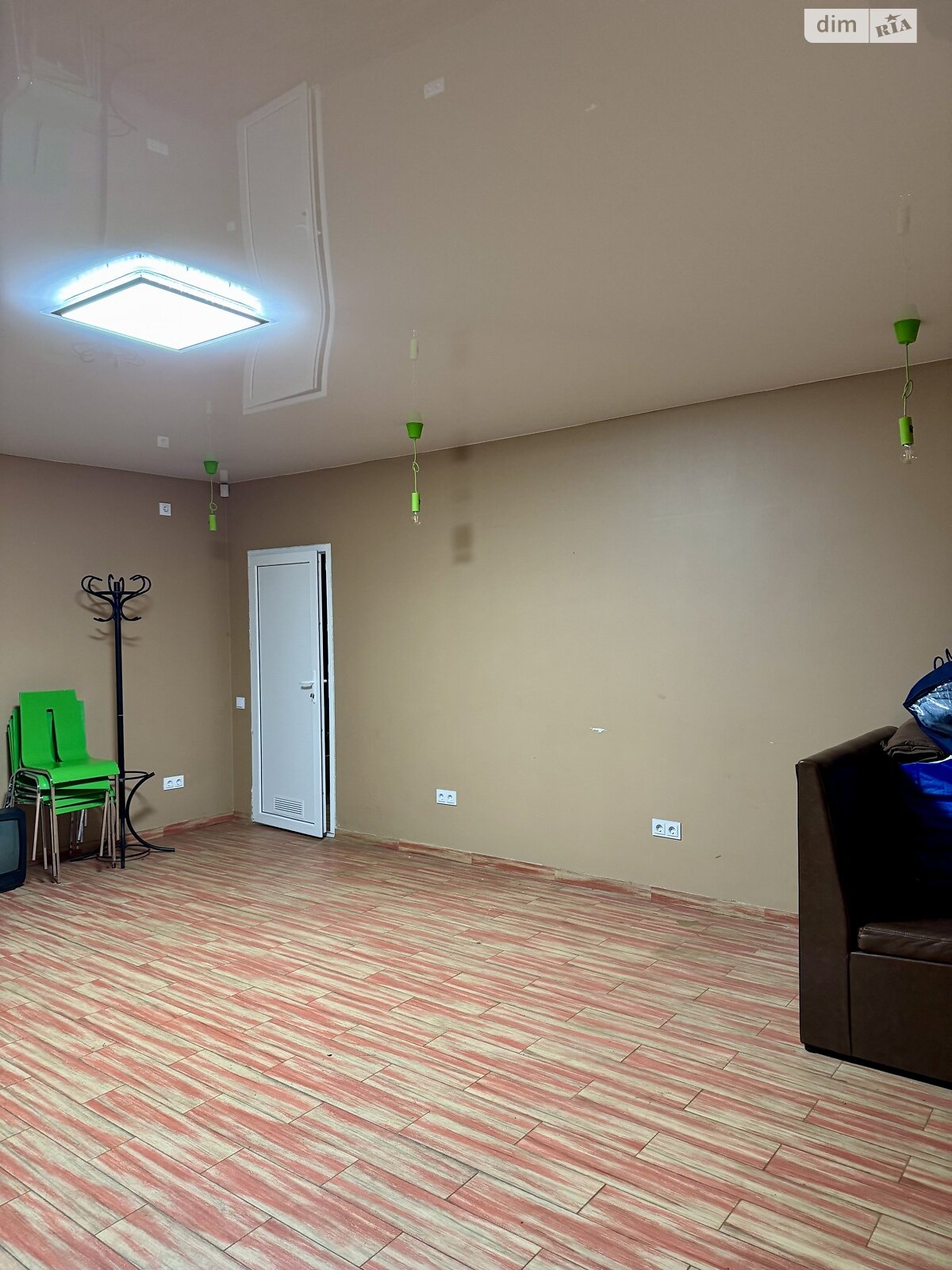 Коммерческое помещение в Киеве, продажа по Конча-Заспинская (Генерала Матыкина) улица 12, район Конча-Заспа, цена: 85 000 долларов за объект фото 1 Коммерческое помещение в Киеве, продажа по Конча-Заспинская (Генерала Матыкина) улица 12, район Конча-Заспа, цена: 85 000 долларов за объект фото 1