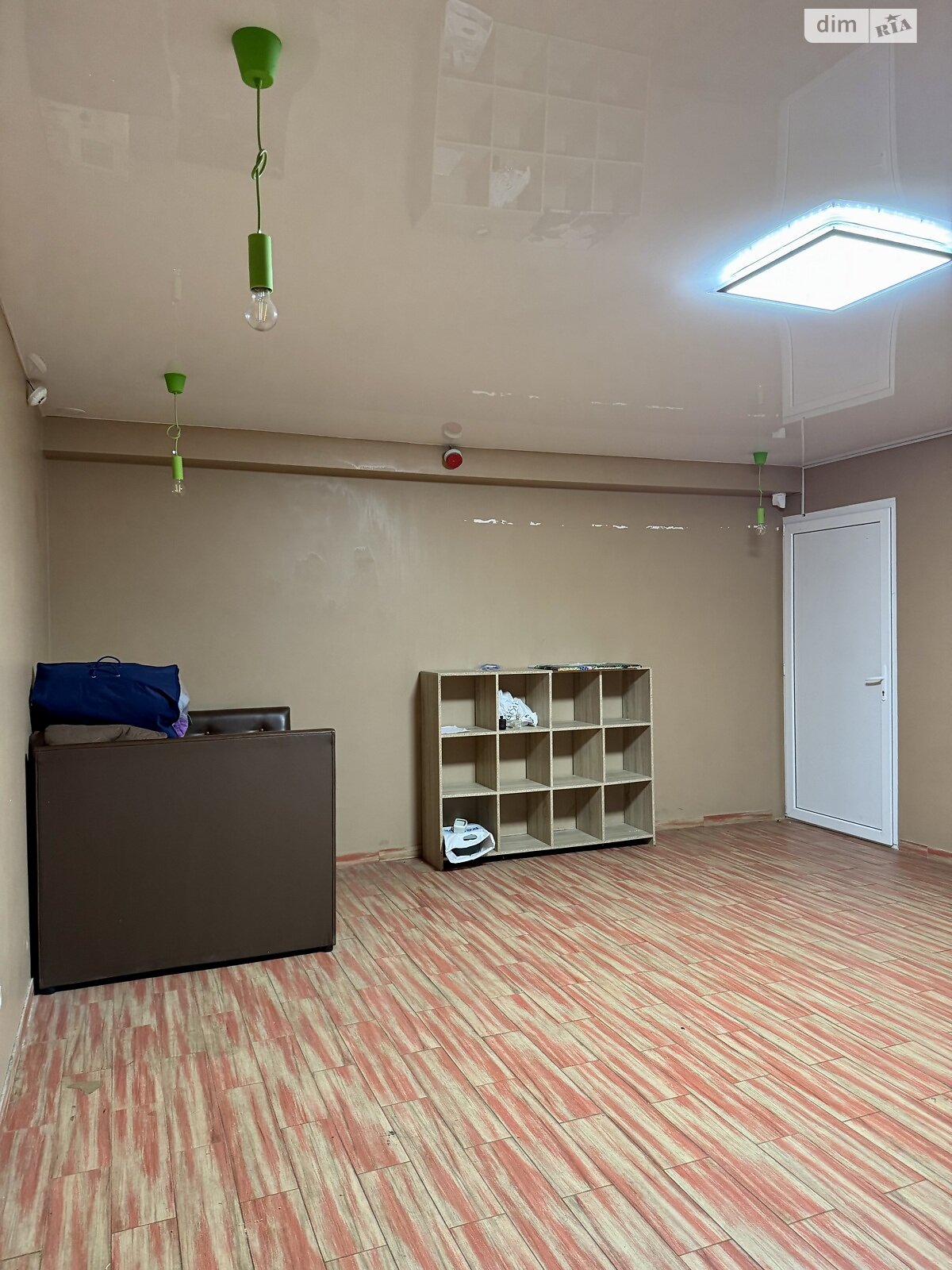 Коммерческое помещение в Киеве, продажа по Конча-Заспинская (Генерала Матыкина) улица 12, район Конча-Заспа, цена: 85 000 долларов за объект фото 1 Коммерческое помещение в Киеве, продажа по Конча-Заспинская (Генерала Матыкина) улица 12, район Конча-Заспа, цена: 85 000 долларов за объект фото 1