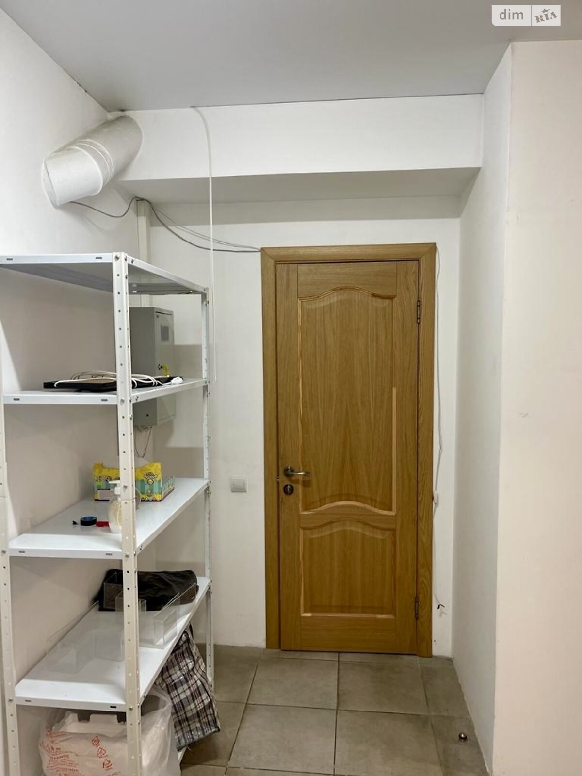 Коммерческое помещение в Киеве, продажа по Конча-Заспинская (Генерала Матыкина) улица 12, район Конча-Заспа, цена: 65 000 долларов за объект фото 1