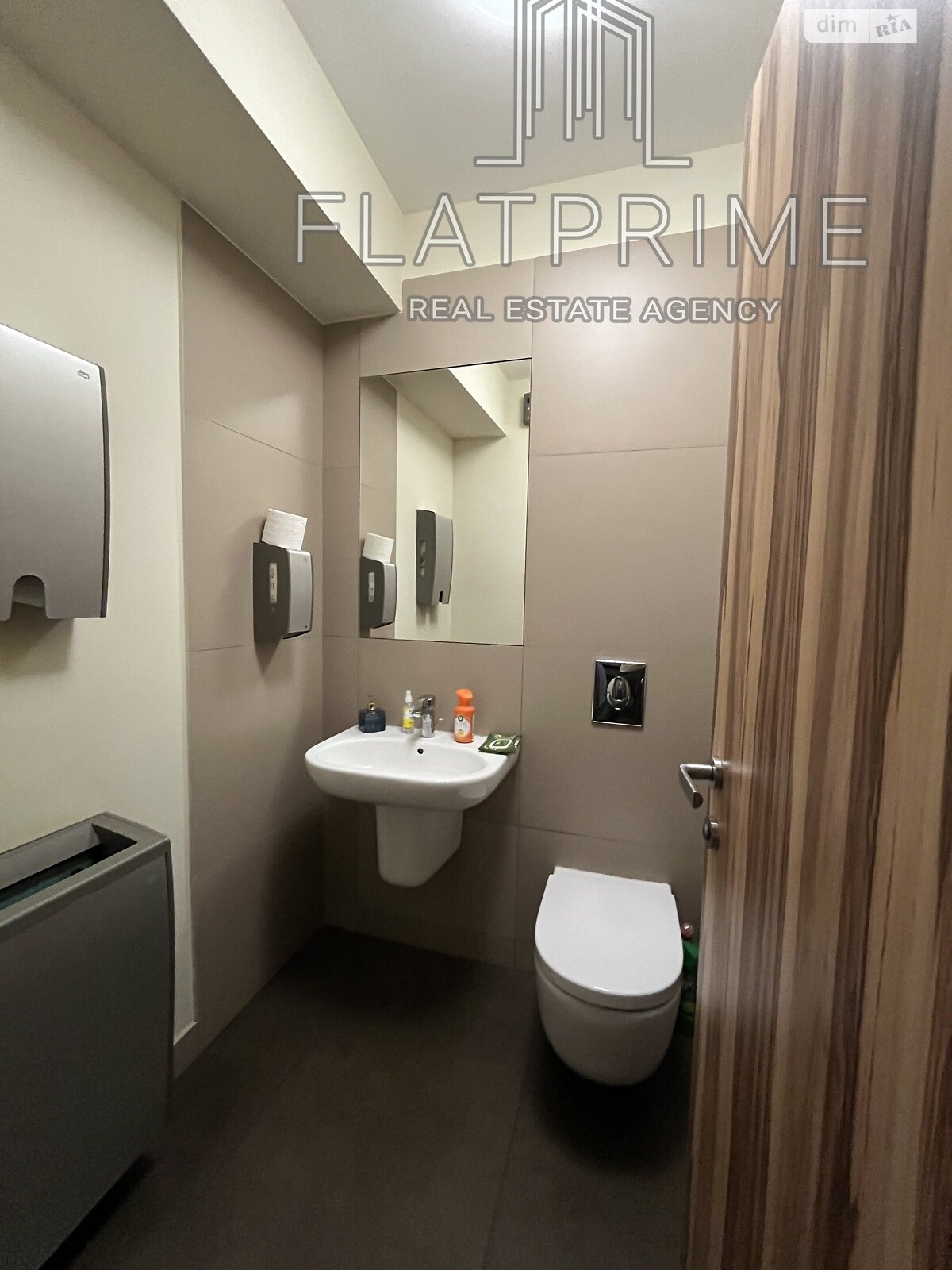 Коммерческое помещение в Киеве, продажа по Кудрявская улица 13-19, район Кудрявец, цена: 450 000 долларов за объект фото 1