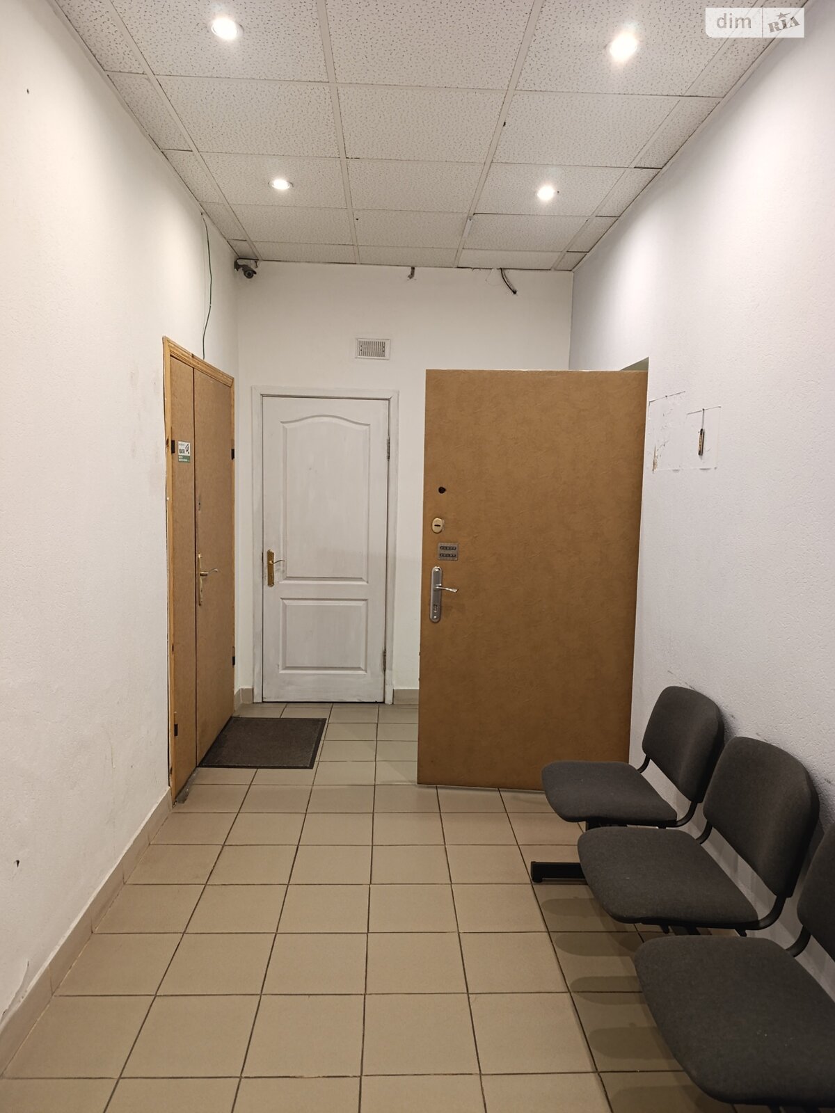 Коммерческое помещение в Киеве, Левка Лукьяненко улица 2Л, цена: продажи 170 000 долларов за объект фото 1 Коммерческое помещение в Киеве, Левка Лукьяненко улица 2Л, цена продажи: 170 000 долларов за объект фото 1