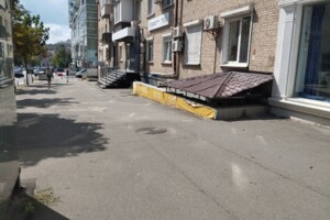 Коммерческое помещение в Киеве, продажа по Мечникова улица 11, район Липки, цена: 215 000 долларов за объект фото 2