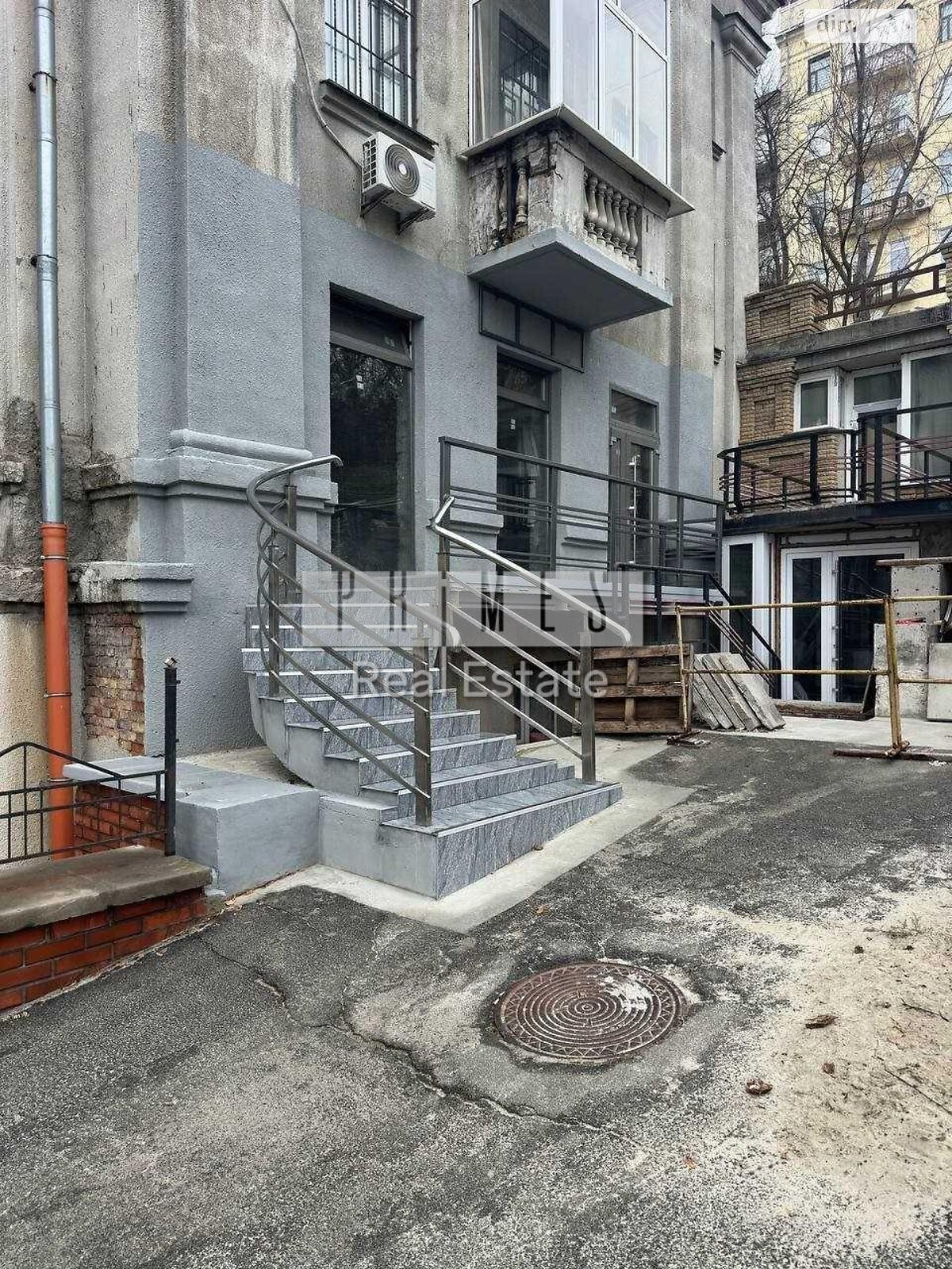 Коммерческое помещение в Киеве, продажа по Шелковичная улица, район Липки, цена: 350 000 долларов за объект фото 1 Коммерческое помещение в Киеве, продажа по Шелковичная улица, район Липки, цена: 350 000 долларов за объект фото 1