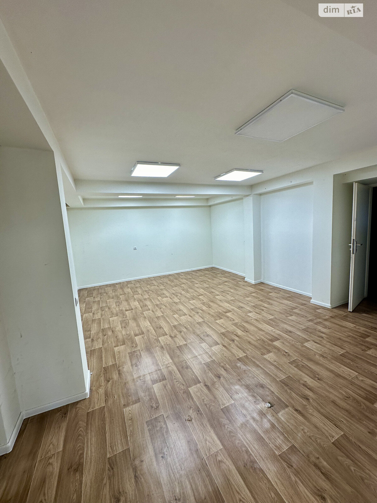 Коммерческое помещение в Киеве, продажа по Дегтяревская улица 26, район Лукьяновка, цена: 250 000 долларов за объект фото 1 Коммерческое помещение в Киеве, продажа по Дегтяревская улица 26, район Лукьяновка, цена: 250 000 долларов за объект фото 1