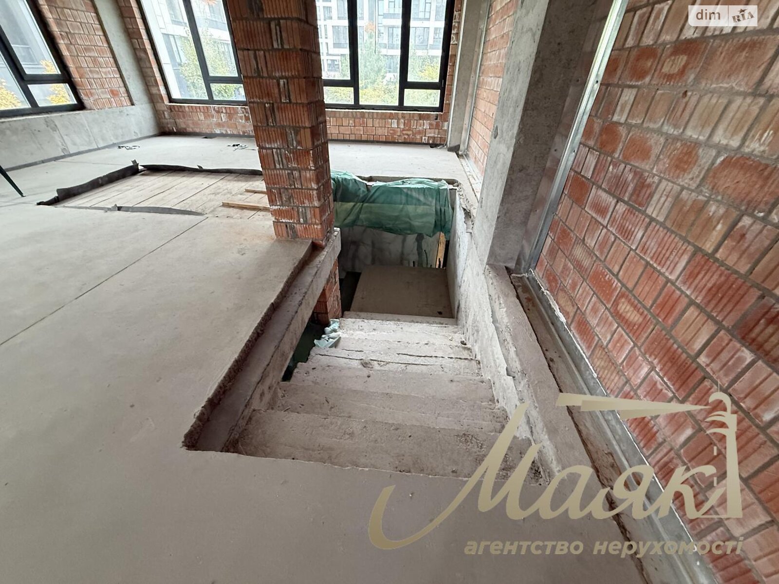 Коммерческое помещение в Киеве, продажа по Гарета Джонса (Семьи Хохловых) улица, район Лукьяновка, цена: 1 355 000 долларов за объект фото 1 Коммерческое помещение в Киеве, продажа по Гарета Джонса (Семьи Хохловых) улица, район Лукьяновка, цена: 1 355 000 долларов за объект фото 1