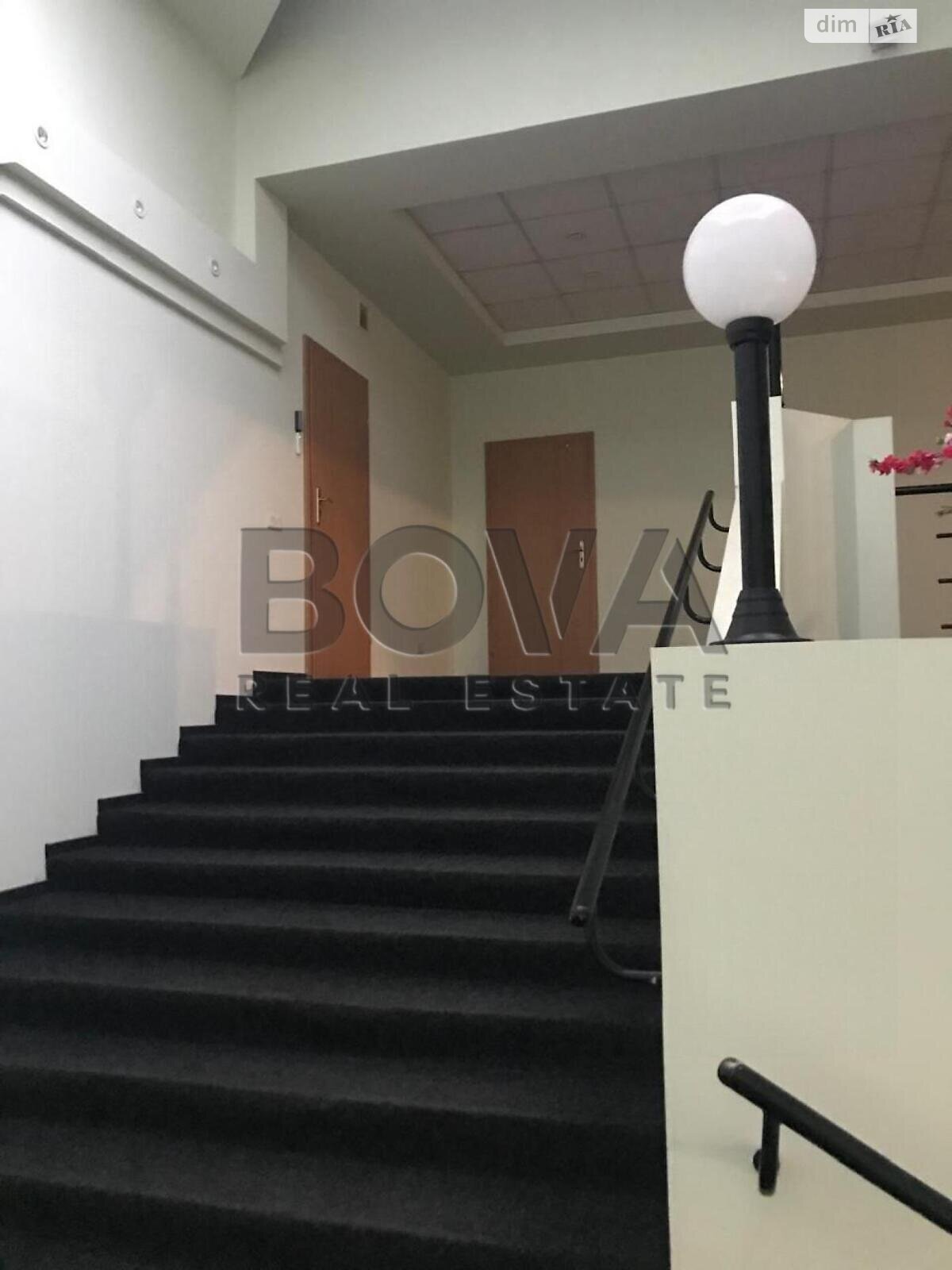 Комерційне приміщення в Києві, продаж по Лук’янівська вулиця 1, район Лук’янівка, ціна: 1 164 000 доларів за об’єкт фото 1 Комерційне приміщення в Києві, продаж по Лук’янівська вулиця 1, район Лук’янівка, ціна: 1 164 000 доларів за об’єкт фото 1