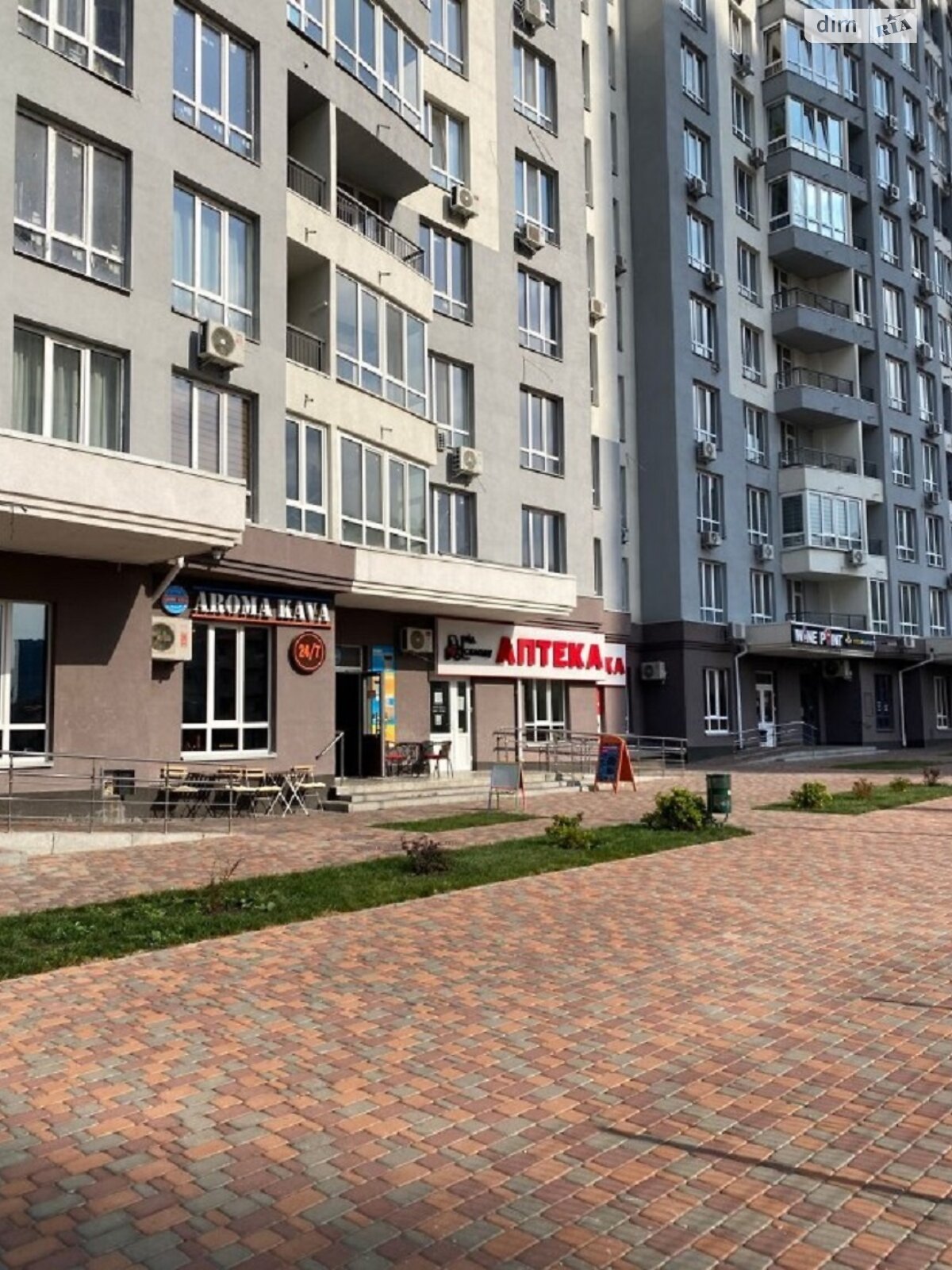 Комерційне приміщення в Києві, продаж по Каховська вулиця 56, район Микільська Слобідка, ціна: 882 600 доларів за об’єкт фото 1 Комерційне приміщення в Києві, продаж по Каховська вулиця 56, район Микільська Слобідка, ціна: 882 600 доларів за об’єкт фото 1
