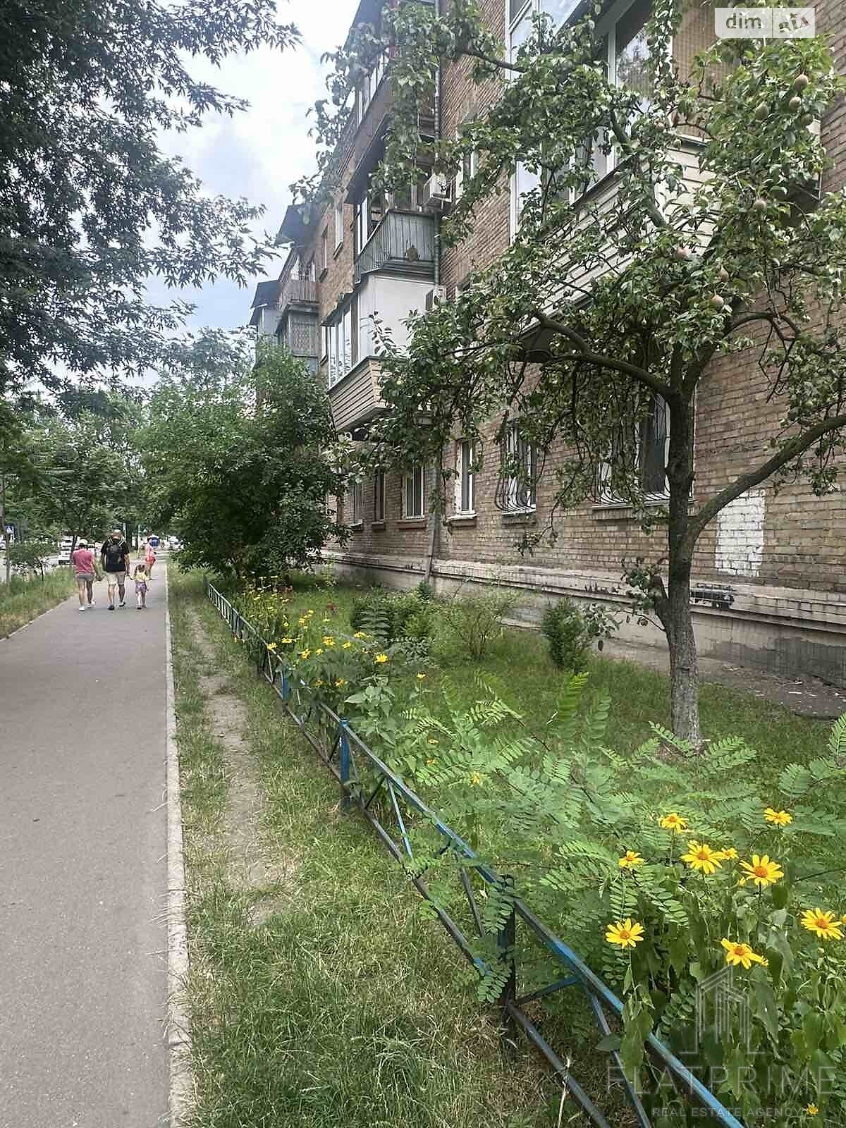 Коммерческое помещение в Киеве, продажа по Сентябрьская улица 14/39, район Новая Дарница, цена: 56 500 долларов за объект фото 1 Коммерческое помещение в Киеве, продажа по Сентябрьская улица 14/39, район Новая Дарница, цена: 56 500 долларов за объект фото 1