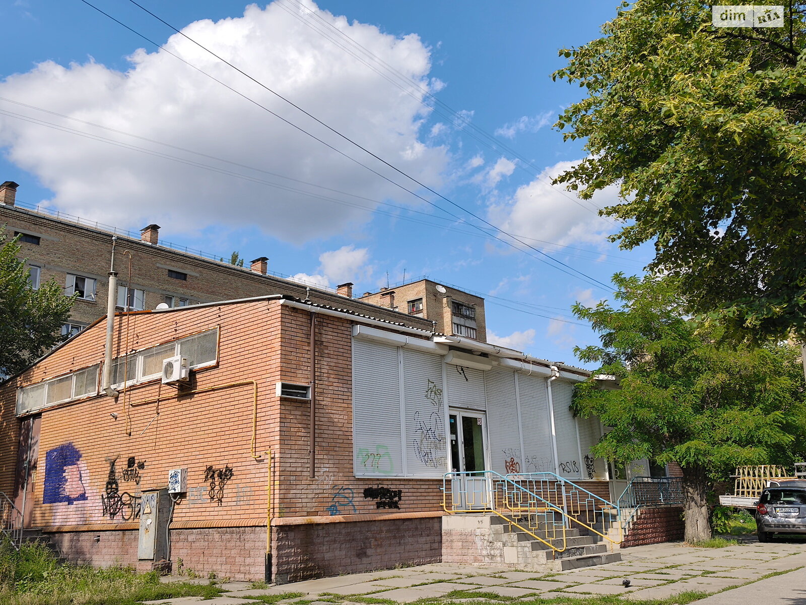 Комерційне приміщення в Києві, продаж по Юрія Литвинського (Російська) вулиця 37А, район Нова Дарниця, ціна: 175 000 доларів за об’єкт фото 1 Комерційне приміщення в Києві, продаж по Юрія Литвинського (Російська) вулиця 37А, район Нова Дарниця, ціна: 175 000 доларів за об’єкт фото 1