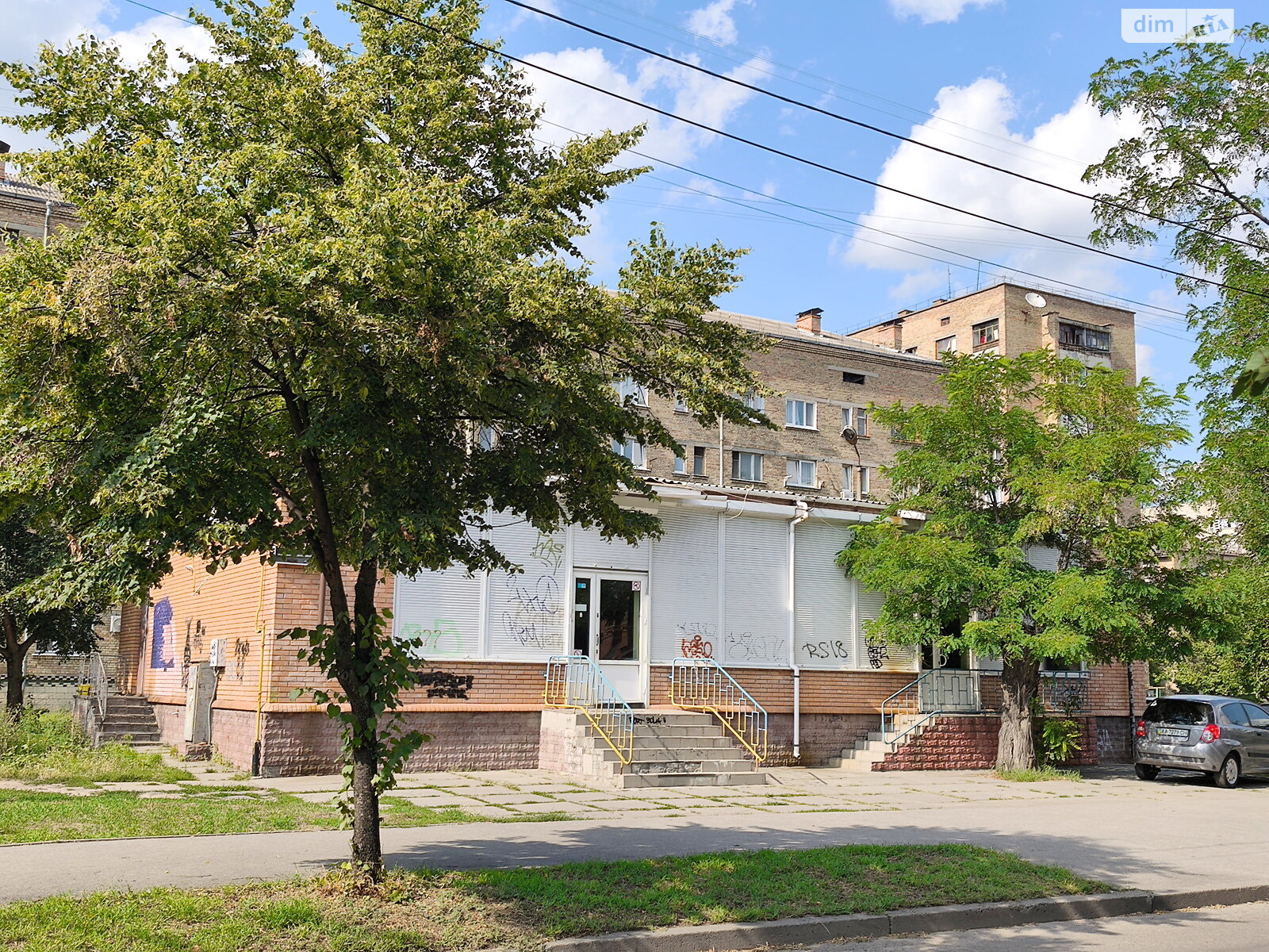 Комерційне приміщення в Києві, продаж по Юрія Литвинського (Російська) вулиця 37А, район Нова Дарниця, ціна: 175 000 доларів за об’єкт фото 1 Комерційне приміщення в Києві, продаж по Юрія Литвинського (Російська) вулиця 37А, район Нова Дарниця, ціна: 175 000 доларів за об’єкт фото 1