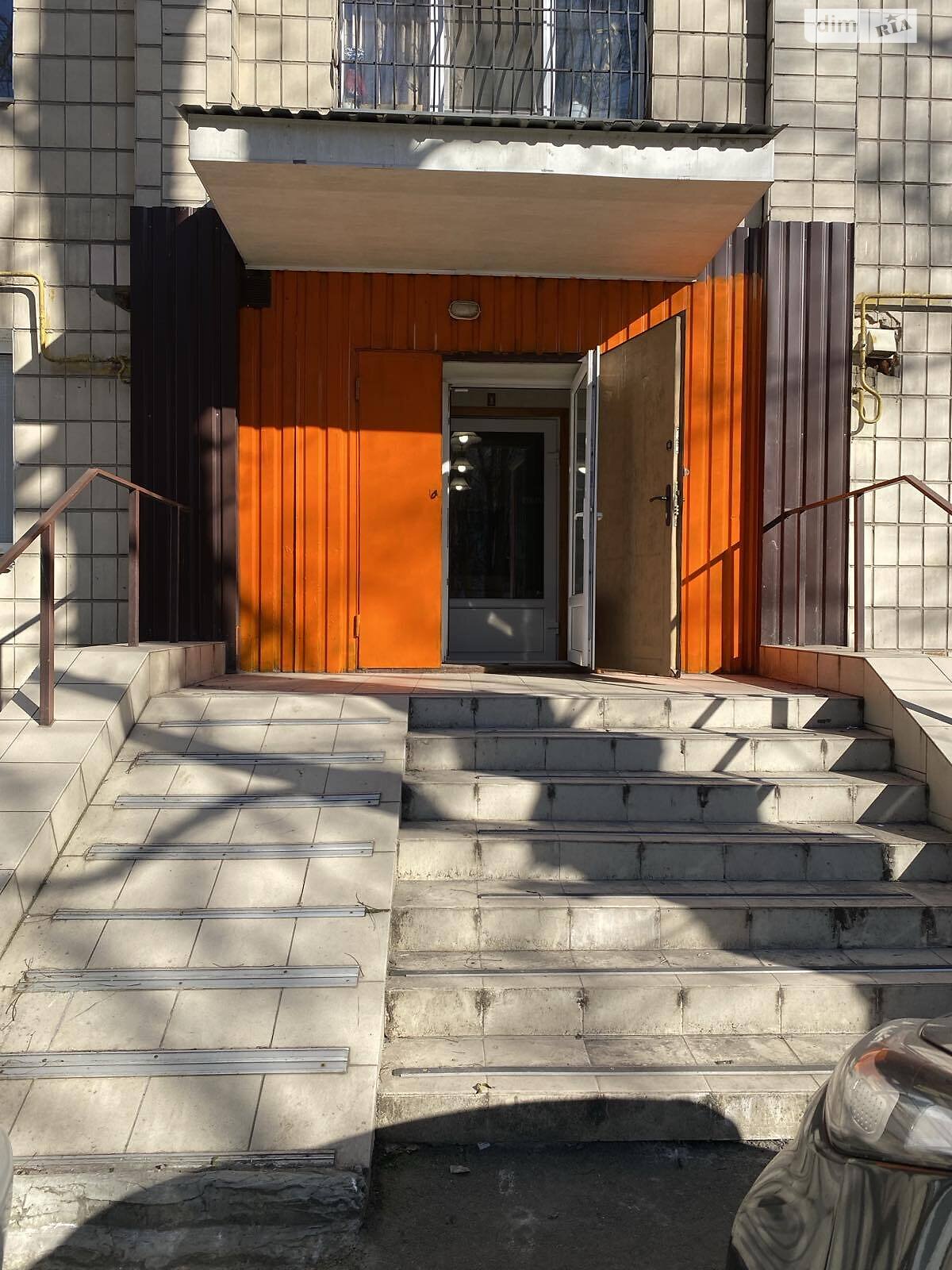 Комерційне приміщення в Києві, продаж по вул. Генерала Наумова 23А, район Новобіличі, ціна: 50 000 доларів за об’єкт фото 1 Комерційне приміщення в Києві, продаж по вул. Генерала Наумова 23А, район Новобіличі, ціна: 50 000 доларів за об’єкт фото 1