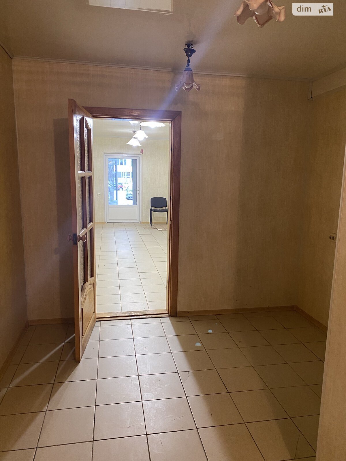 Комерційне приміщення в Києві, продаж по вул. Генерала Наумова 23А, район Новобіличі, ціна: 50 000 доларів за об’єкт фото 1 Комерційне приміщення в Києві, продаж по вул. Генерала Наумова 23А, район Новобіличі, ціна: 50 000 доларів за об’єкт фото 1