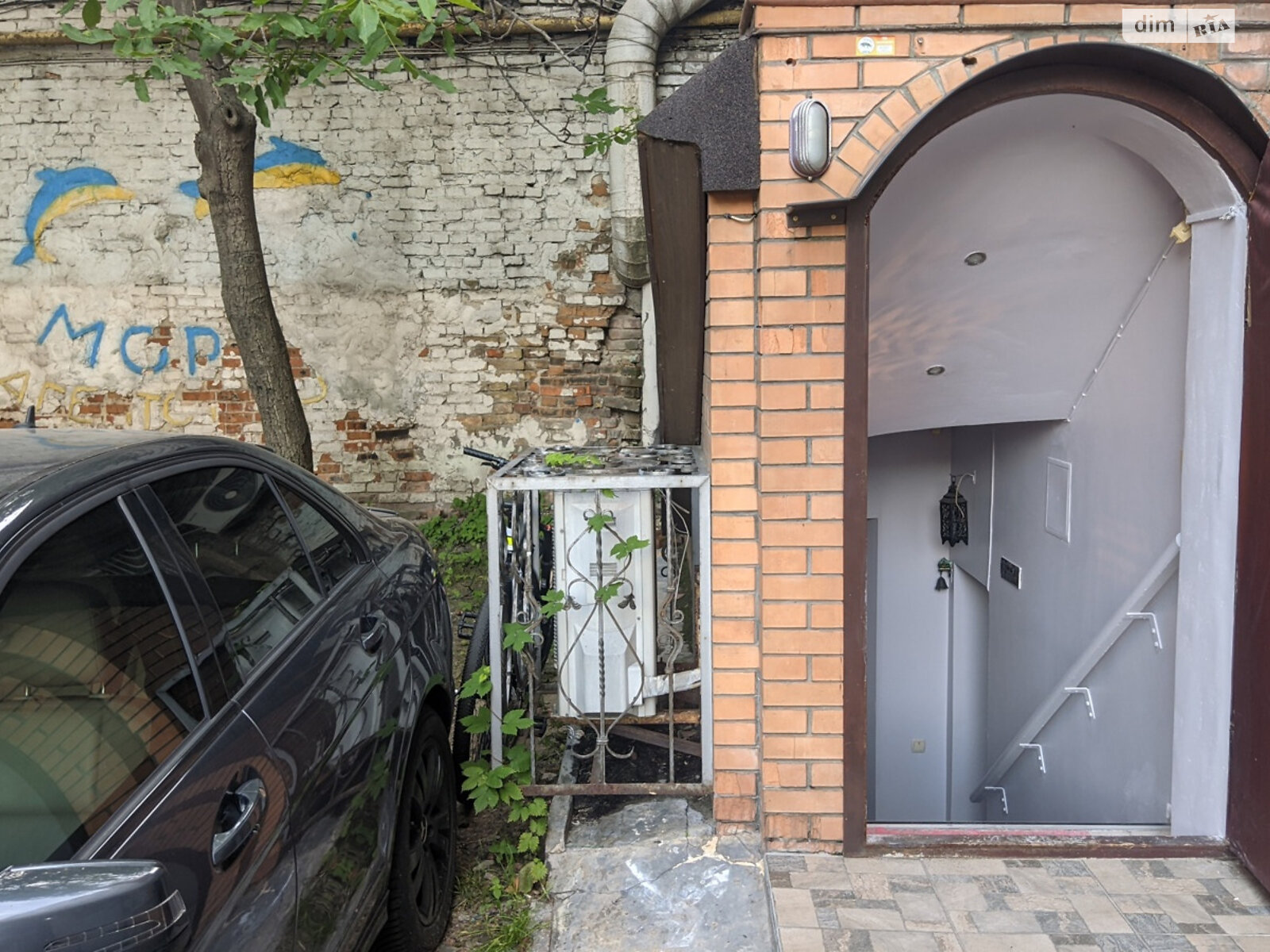 Коммерческое помещение в Киеве, продажа по Антоновича (Горького) улица 59Б, район Новое строение, цена: 85 000 долларов за объект фото 1 Коммерческое помещение в Киеве, продажа по Антоновича (Горького) улица 59Б, район Новое строение, цена: 85 000 долларов за объект фото 1