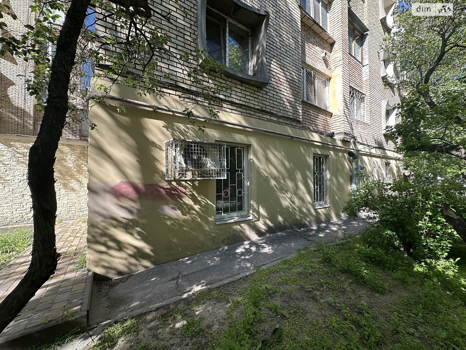 Коммерческое помещение в Киеве, продажа по Саксаганского улица 45, район Новое строение, цена: 165 000 долларов за объект фото 1 Коммерческое помещение в Киеве, продажа по Саксаганского улица 45, район Новое строение, цена: 165 000 долларов за объект фото 1