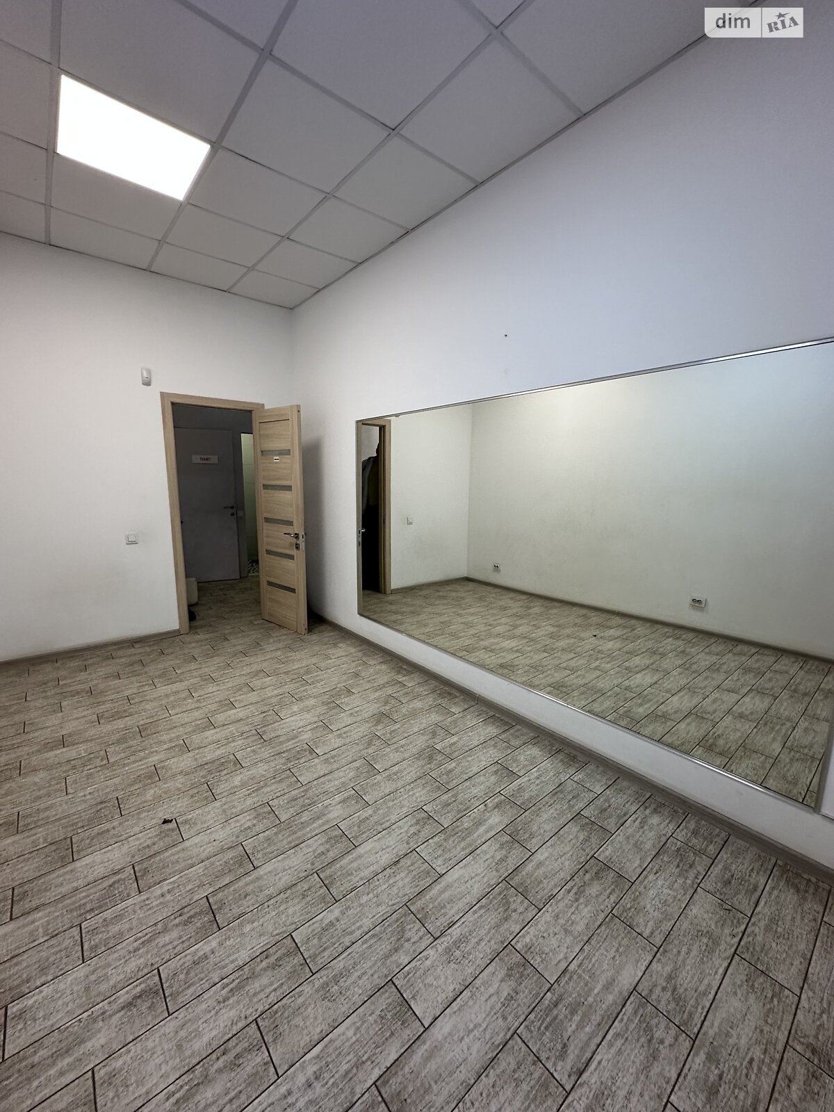 Коммерческое помещение в Киеве, продажа по Саксаганского улица 45, район Новое строение, цена: 165 000 долларов за объект фото 1 Коммерческое помещение в Киеве, продажа по Саксаганского улица 45, район Новое строение, цена: 165 000 долларов за объект фото 1