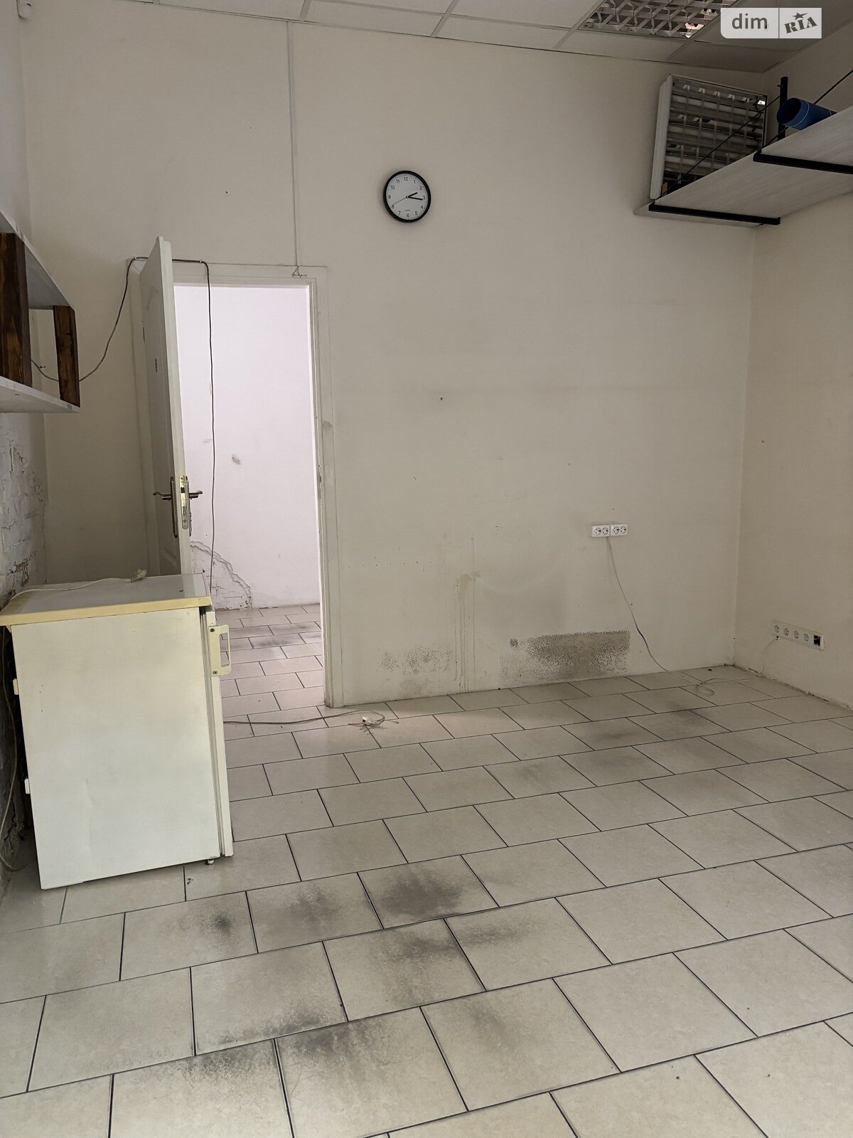 Коммерческое помещение в Киеве, продажа по Владимирская улица 81А, район Новое строение, цена: 179 113 долларов за объект фото 1