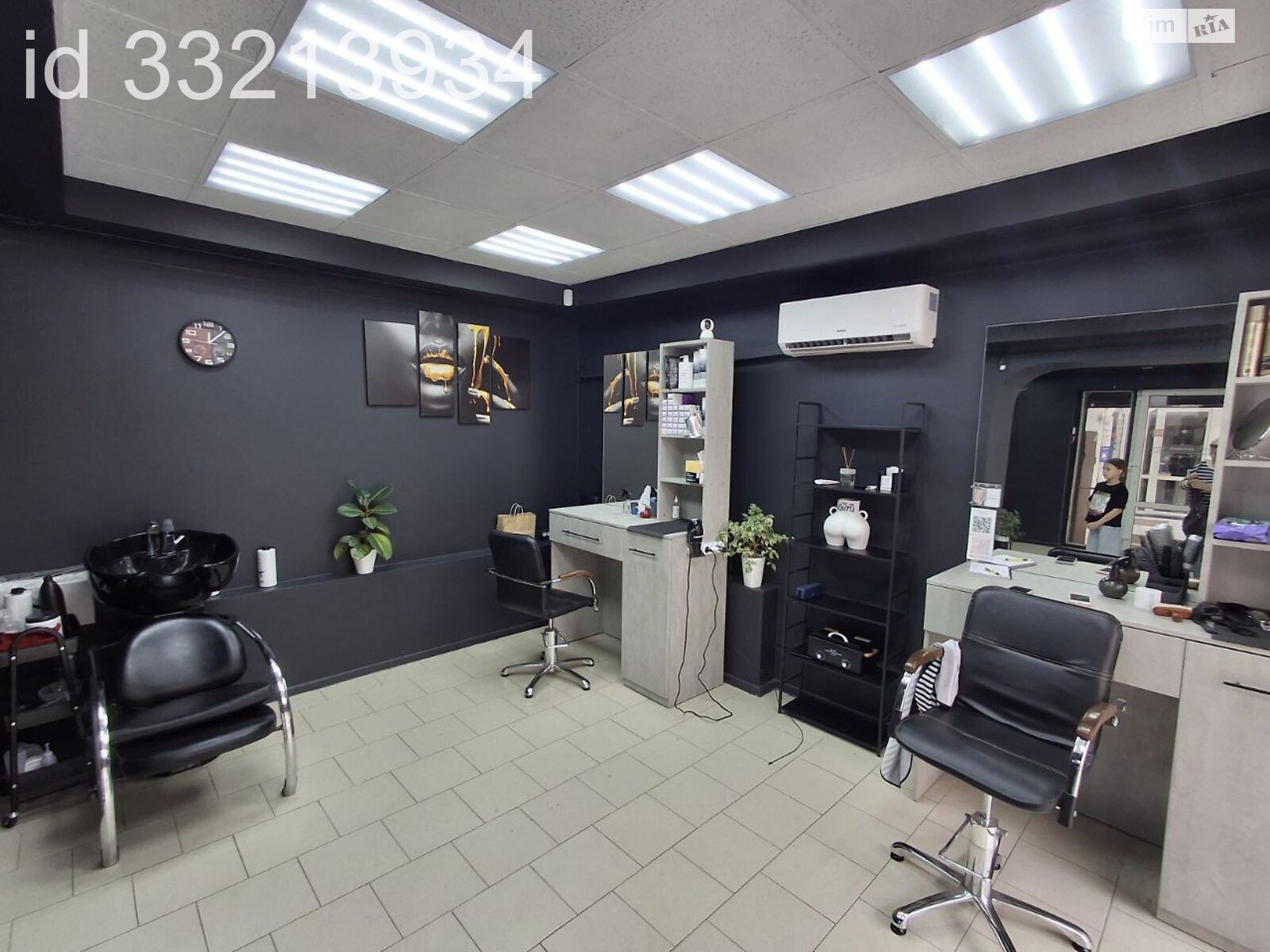 Комерційне приміщення в Києві, продаж по Левка Лук’яненка вулиця 19, район undefined, ціна: 340 000 доларів за об’єкт фото 1 Комерційне приміщення в Києві, продаж по Левка Лук’яненка вулиця 19, район undefined, ціна: 340 000 доларів за об’єкт фото 1