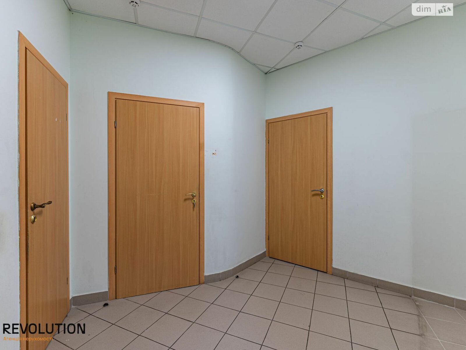 Коммерческое помещение в Киеве, продажа по Владимира Ивасюка проспект, район Оболонь, цена: 335 000 долларов за объект фото 1 Коммерческое помещение в Киеве, продажа по Владимира Ивасюка проспект, район Оболонь, цена: 335 000 долларов за объект фото 1