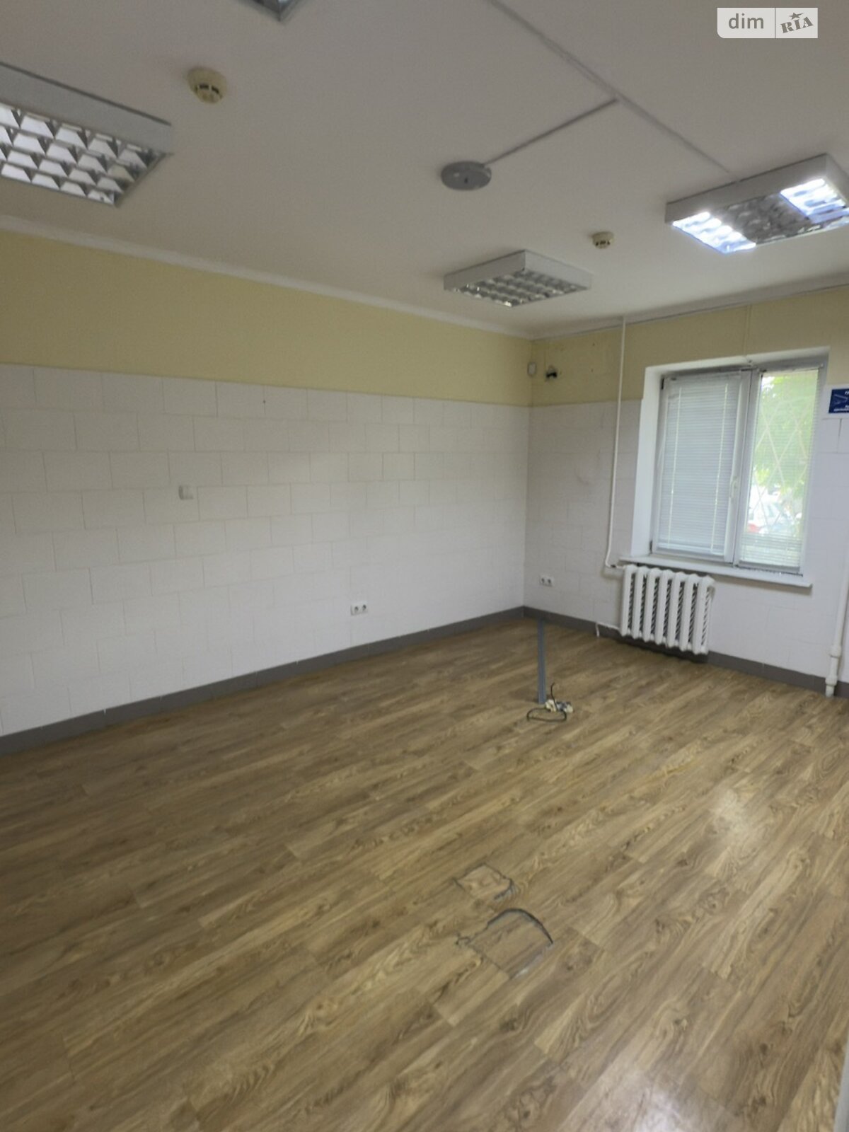 Комерційне приміщення в Києві, продаж по Олександра Мишуги вулиця 1/4, район Осокорки, ціна: 80 000 доларів за об’єкт фото 1