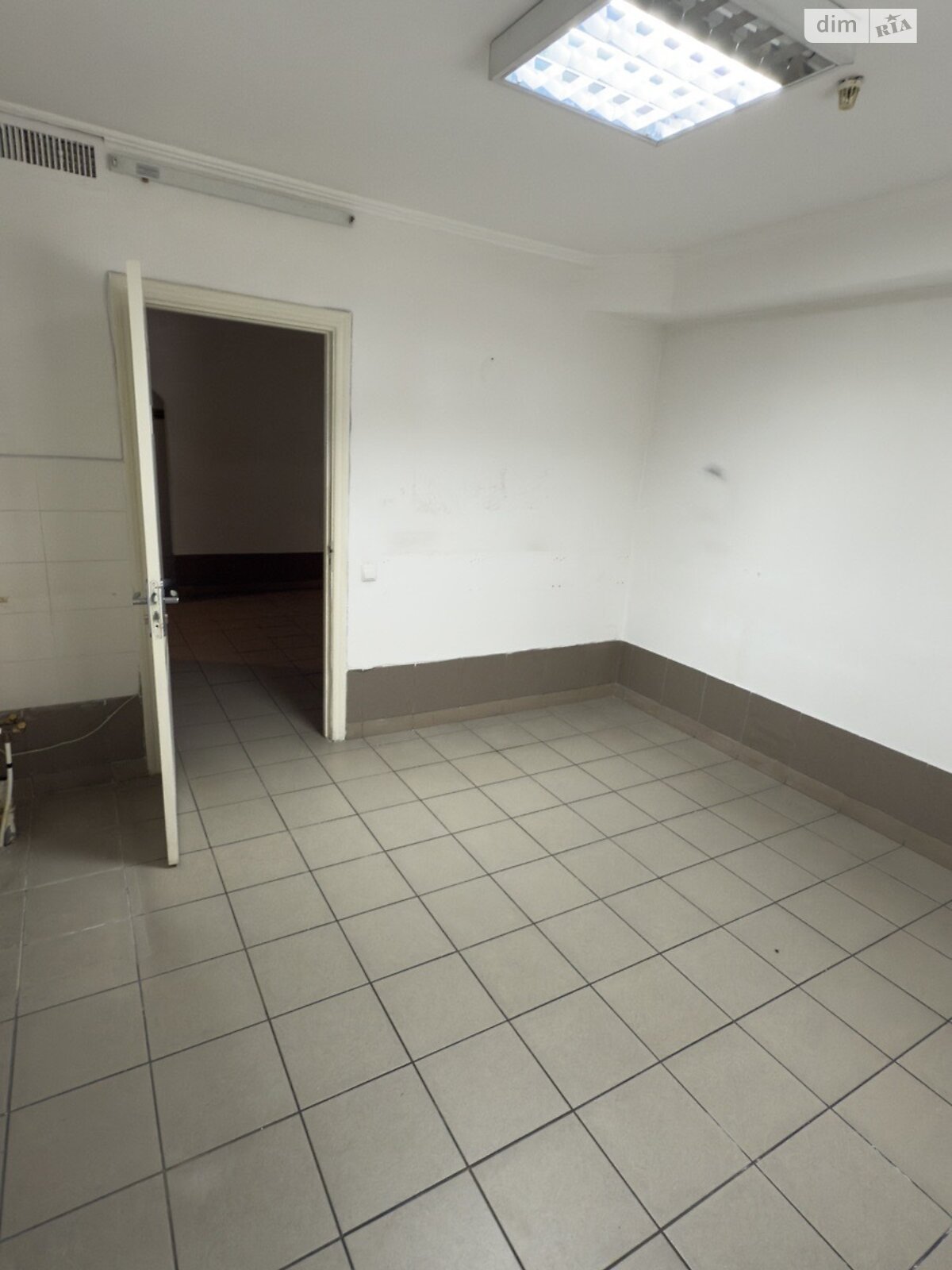 Комерційне приміщення в Києві, продаж по Олександра Мишуги вулиця 1/4, район Осокорки, ціна: 80 000 доларів за об’єкт фото 1